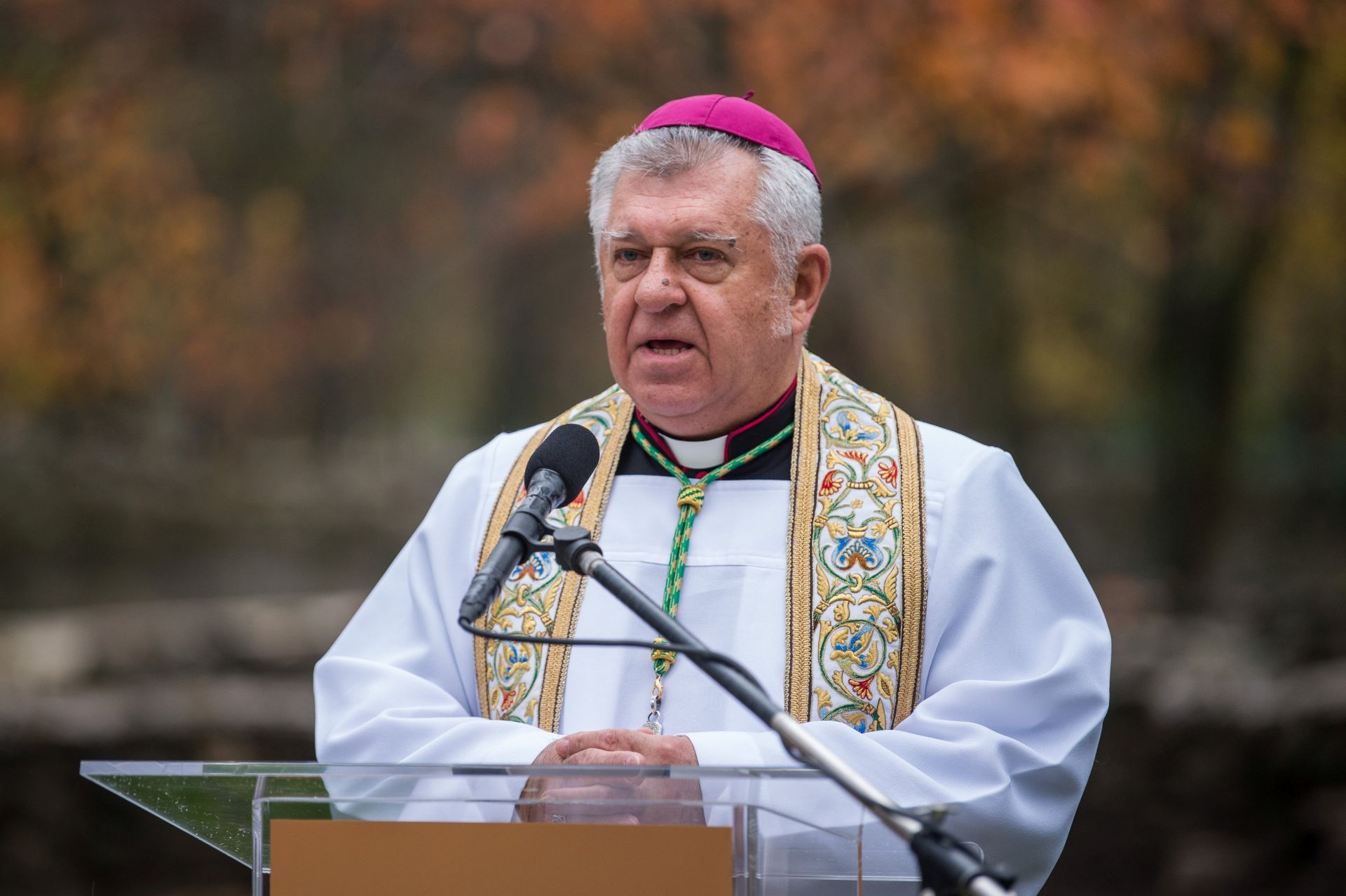 Koronavírusban elhunyt Snell György püspök, a Szent István-bazilika plébánosa