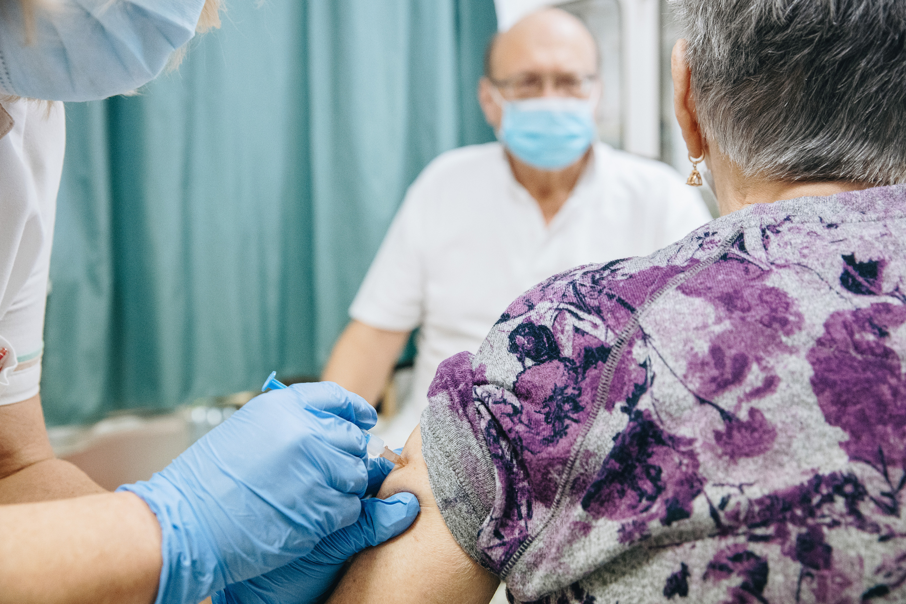 Rusvai: Még 50 évig szükség lehet a Covid elleni vakcinákra