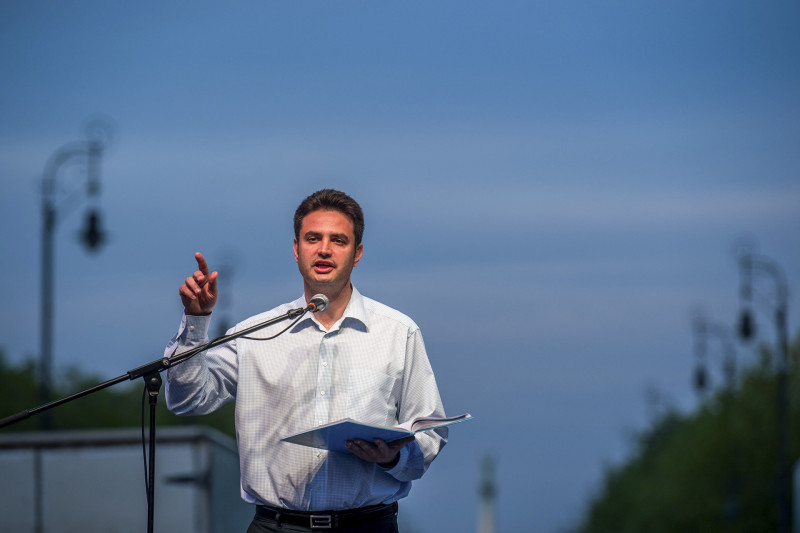 Budapest, 2018. május 1. Márki-Zay Péter hódmezővásárhelyi polgármester a Momentum Harcra Magyar! Tüntetés a jövőnkért! címmel szervezett tüntetésén a Kodály köröndön 2018. május 1-jén. MTI Fotó: Balogh Zoltán