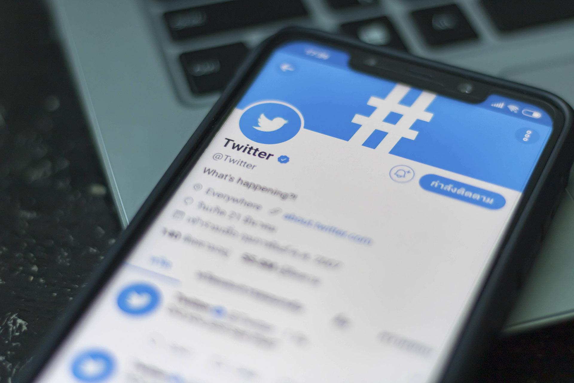Oroszország lelassította a Twitter-forgalmát, a tiltott tartalmakra hivatkoznak