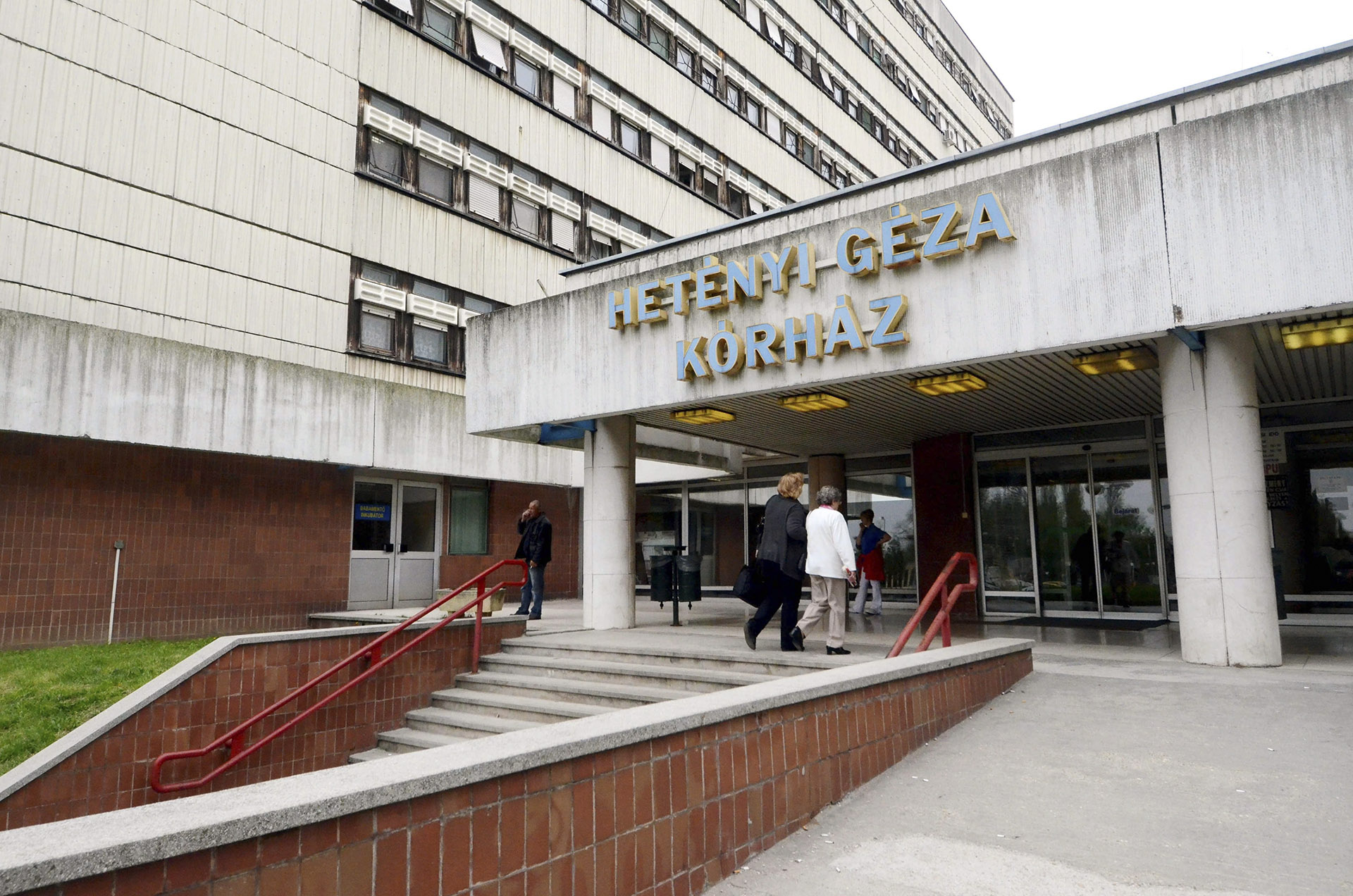 Csaknem 70 millió forintot hagyott a szolnoki kórházra egy kanadai magyar