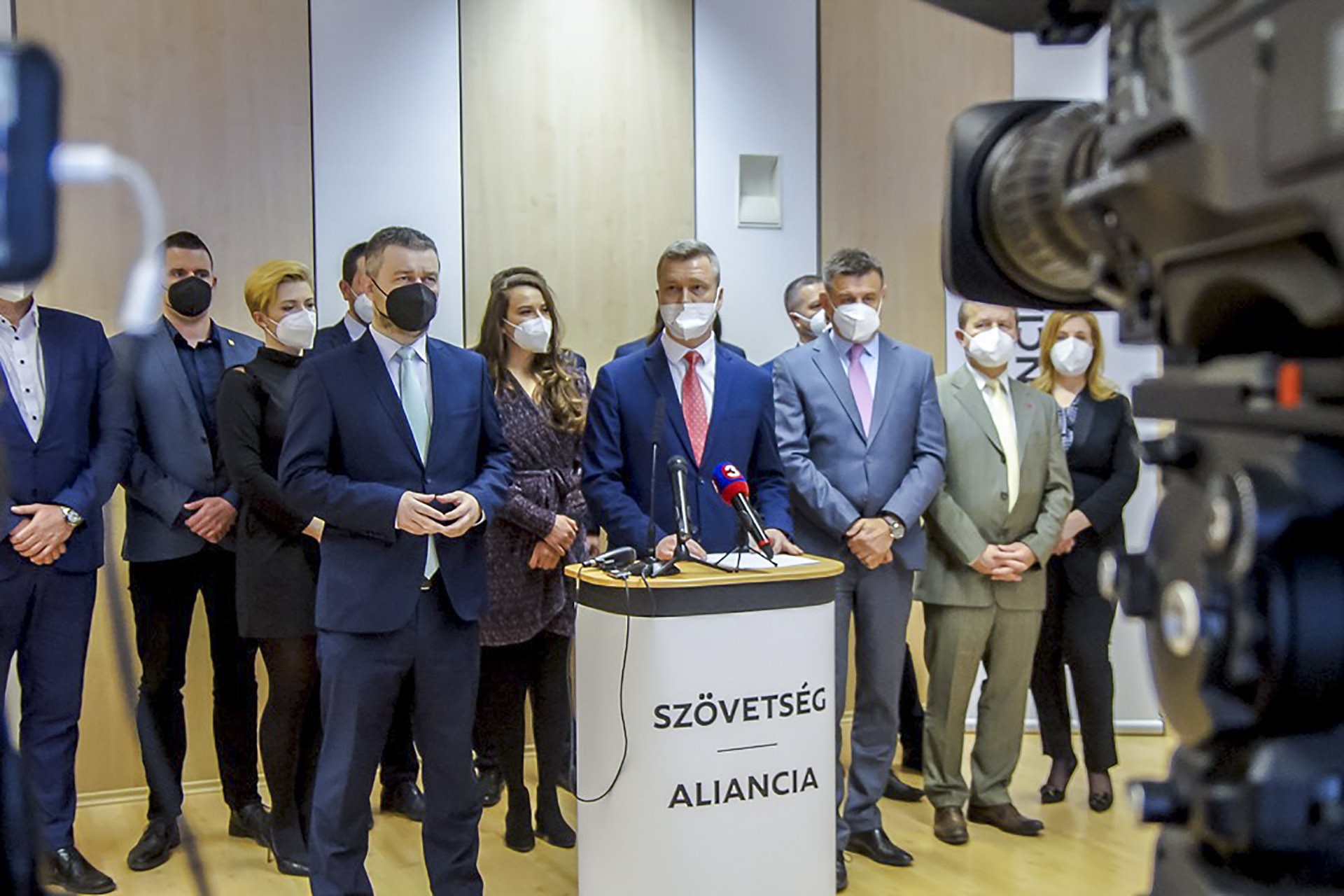 Összeolvad a három legnagyobb felvidéki magyar párt 