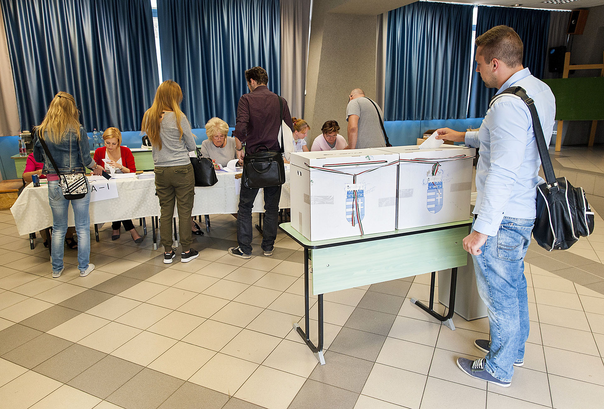 Választási csalás miatt emeltek vádat 20 ember ellen Győr-Moson-Sopron megyében