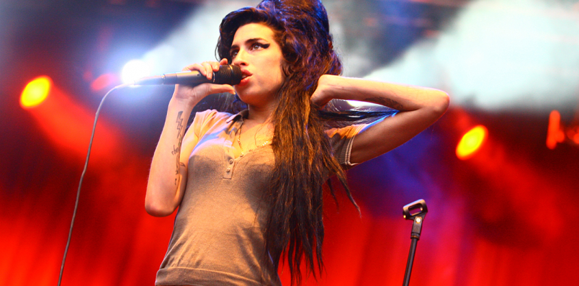 Amy Winehouse rajongók figyelem 