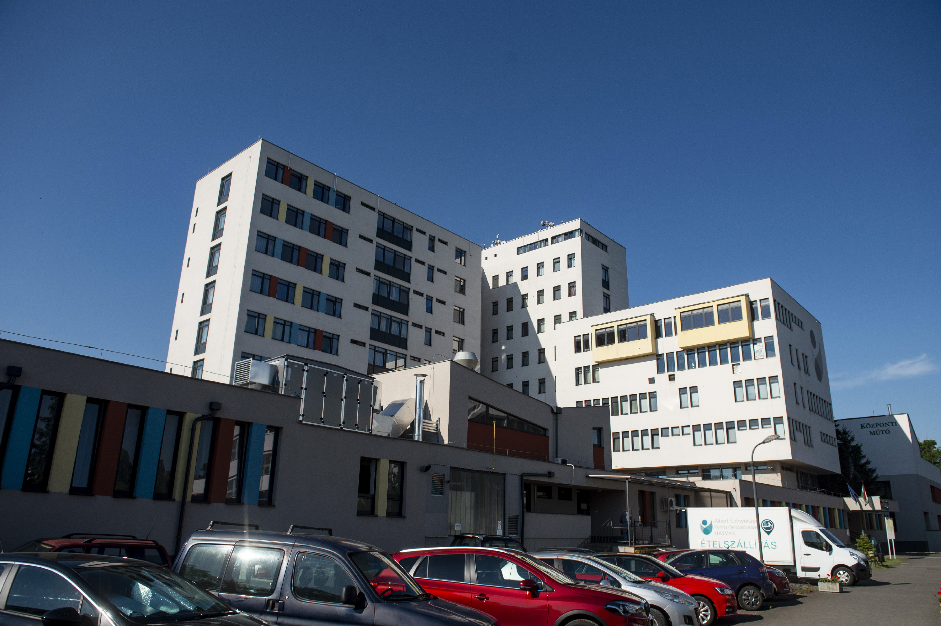 Egy 28 ágyas covid-részleget kellett kiüríteni a hatvani kórháztűzben