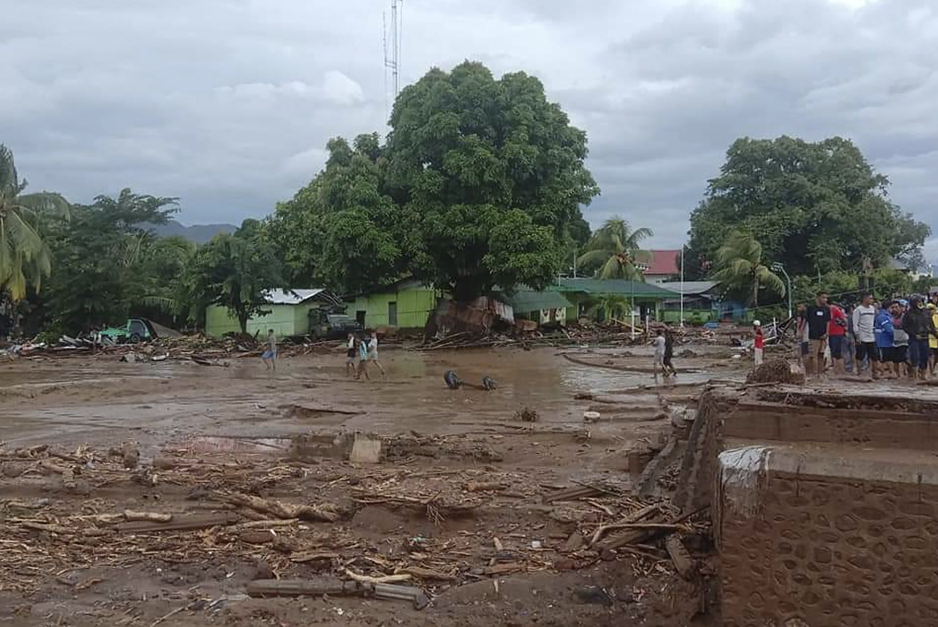 Egyre több halott kerül elő a brazil földcsuszamlás után
