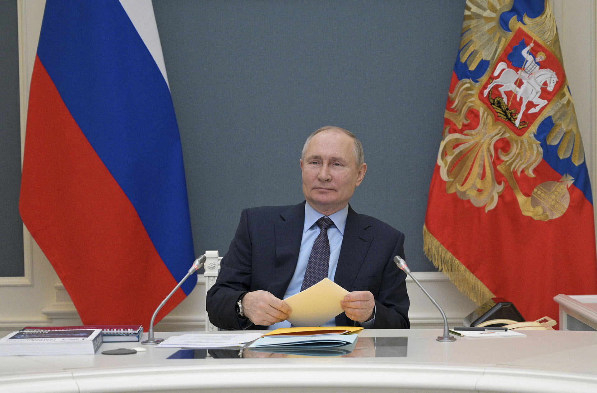 Putyin: A Nyugat nem akarja észrevenni a Lukasenka ellen készülő gyilkosságot