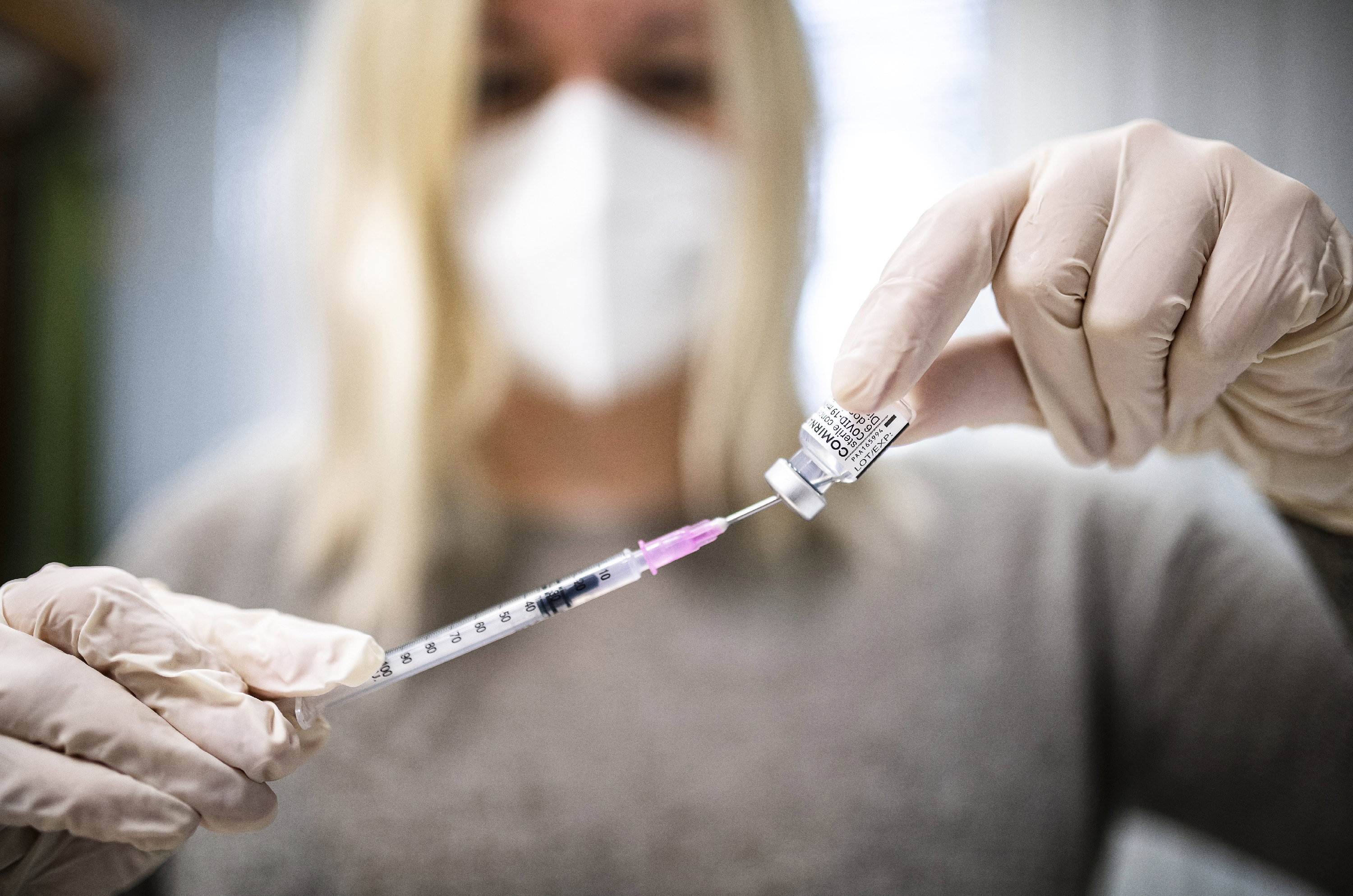 Állítólag a delta-variánst is leverik a nyugati vakcinák