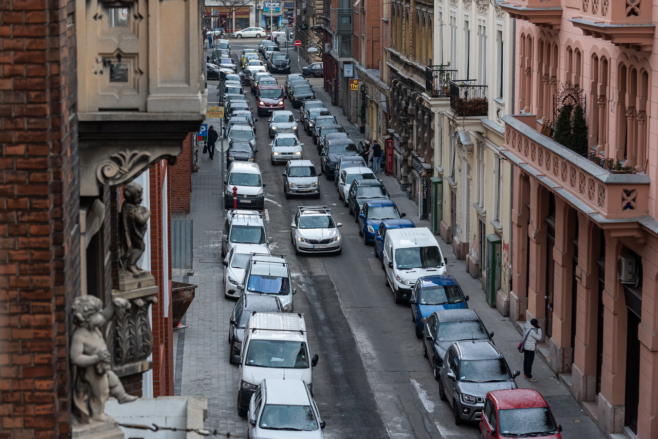Magyar Nemzet: Egy-két héten belül megszűnik az ingyenes parkolás