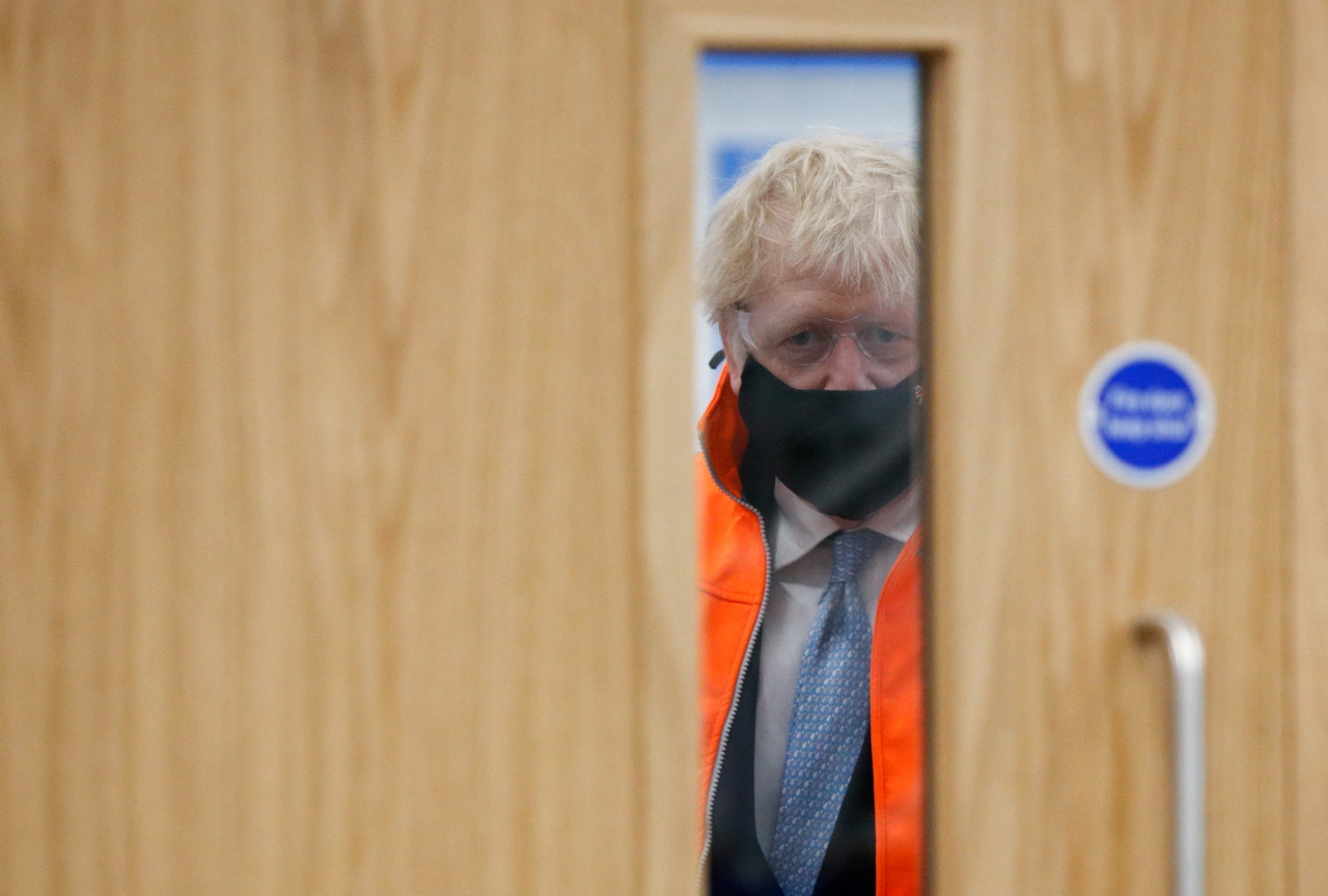 Boris Johnson visszavonul, nem lesz kísérleti nyúl