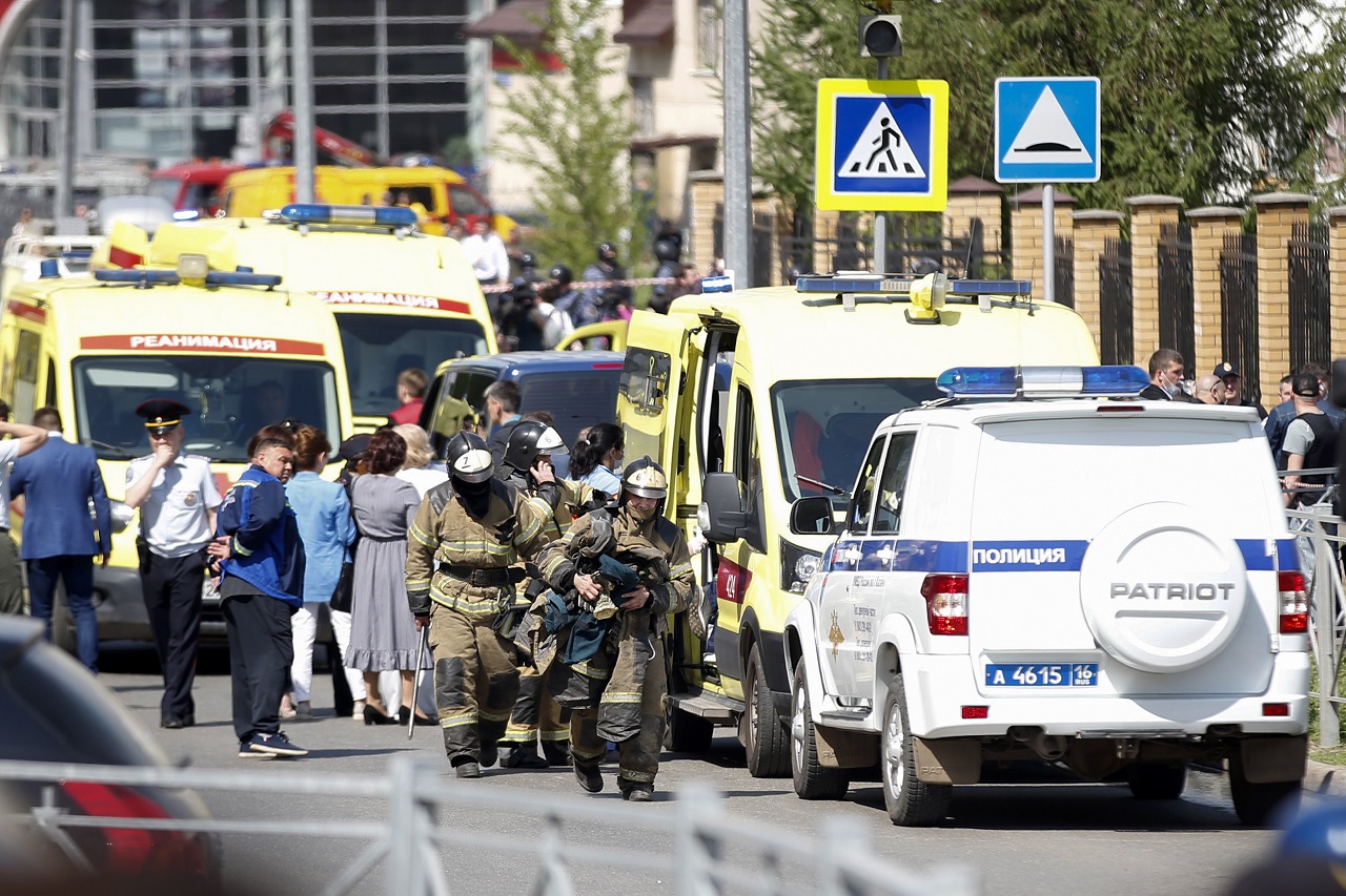 Fegyveres támadás egy iskolánál Kazanyban, legalább nyolc halott