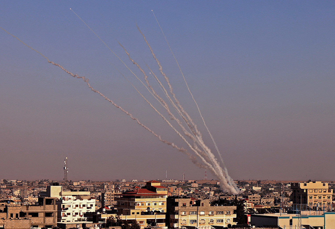 Szerda este újabb 130 rakétát lőtt fel a Hamász