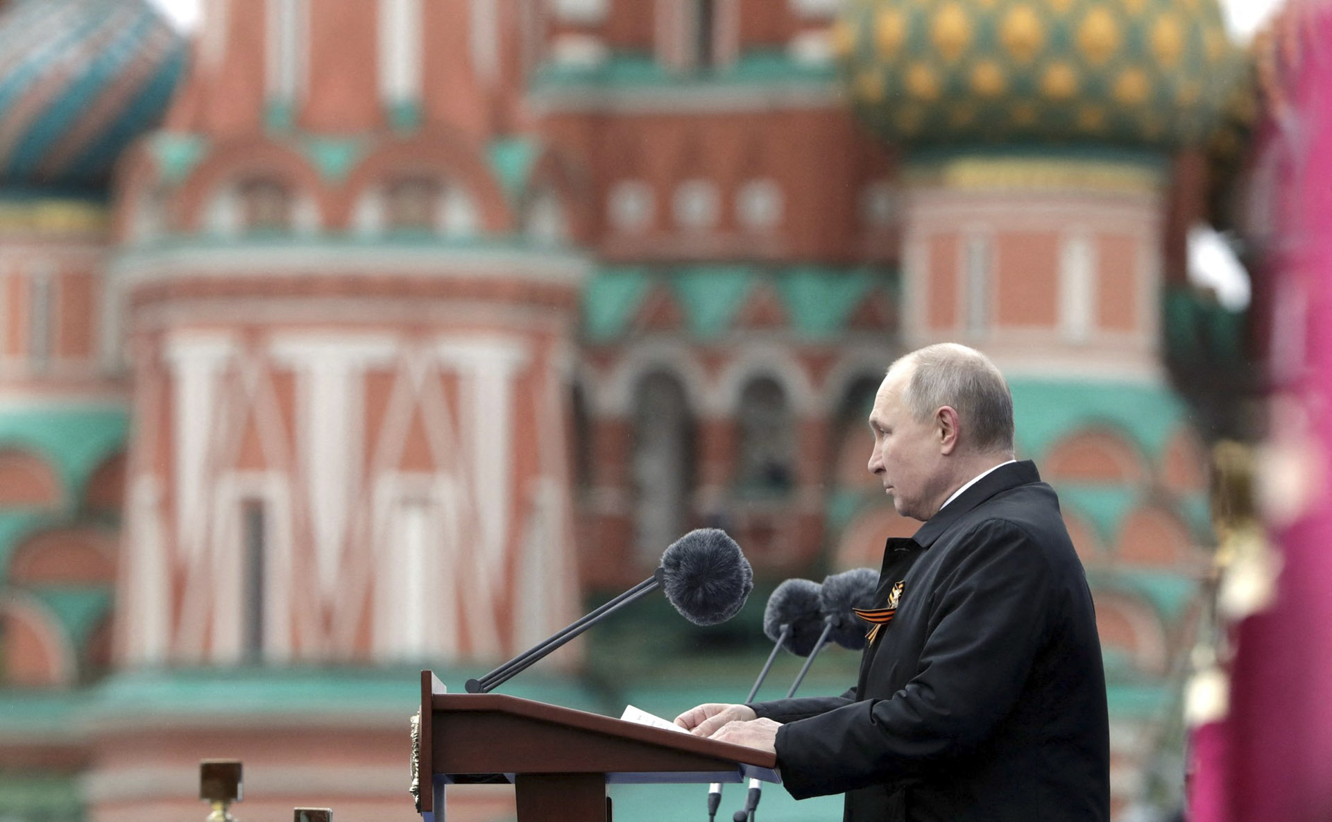 Putyin: Nem szabad feledni a második világháború tanulságait