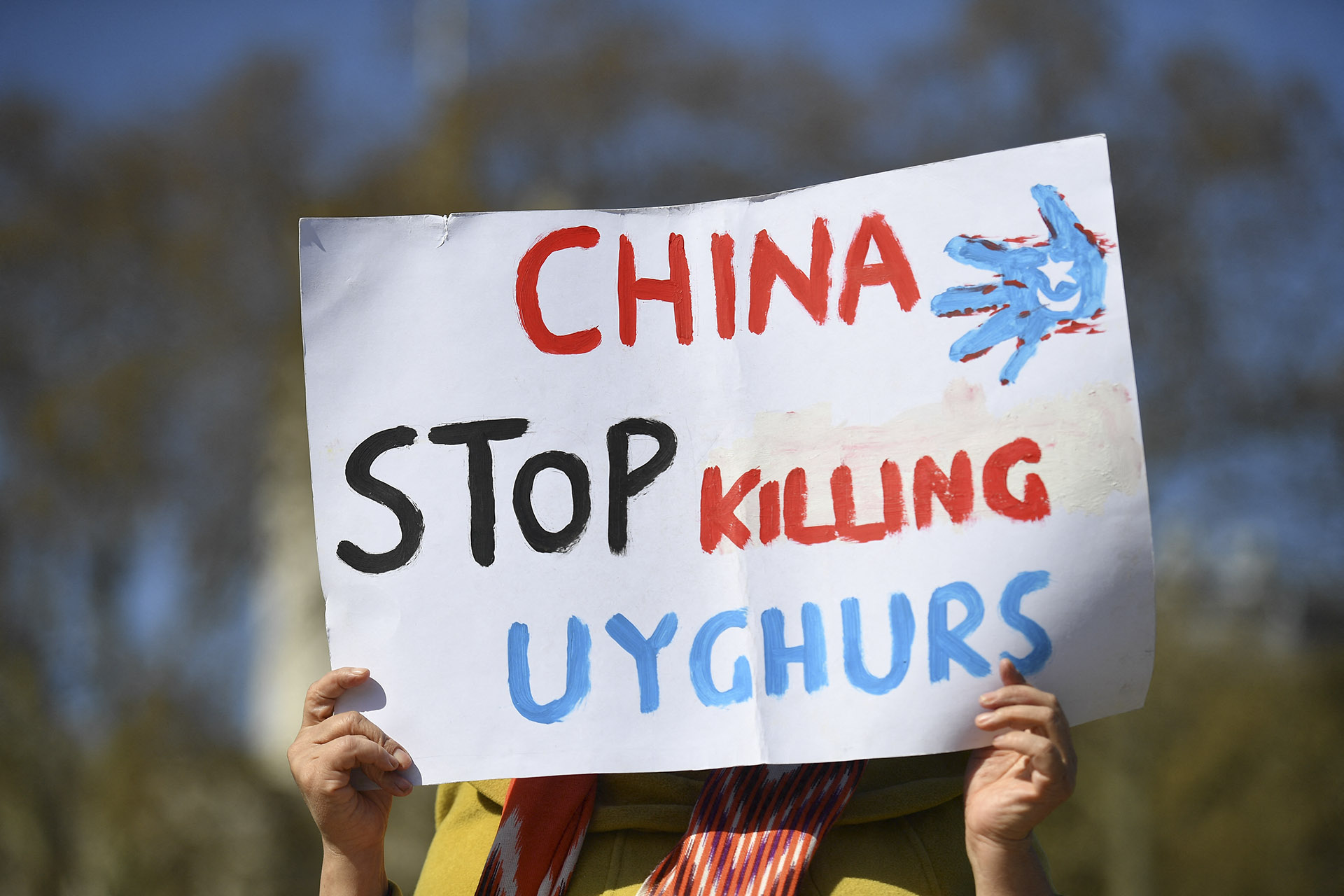 Az ujgur népirtás miatt szorongatják Kínát