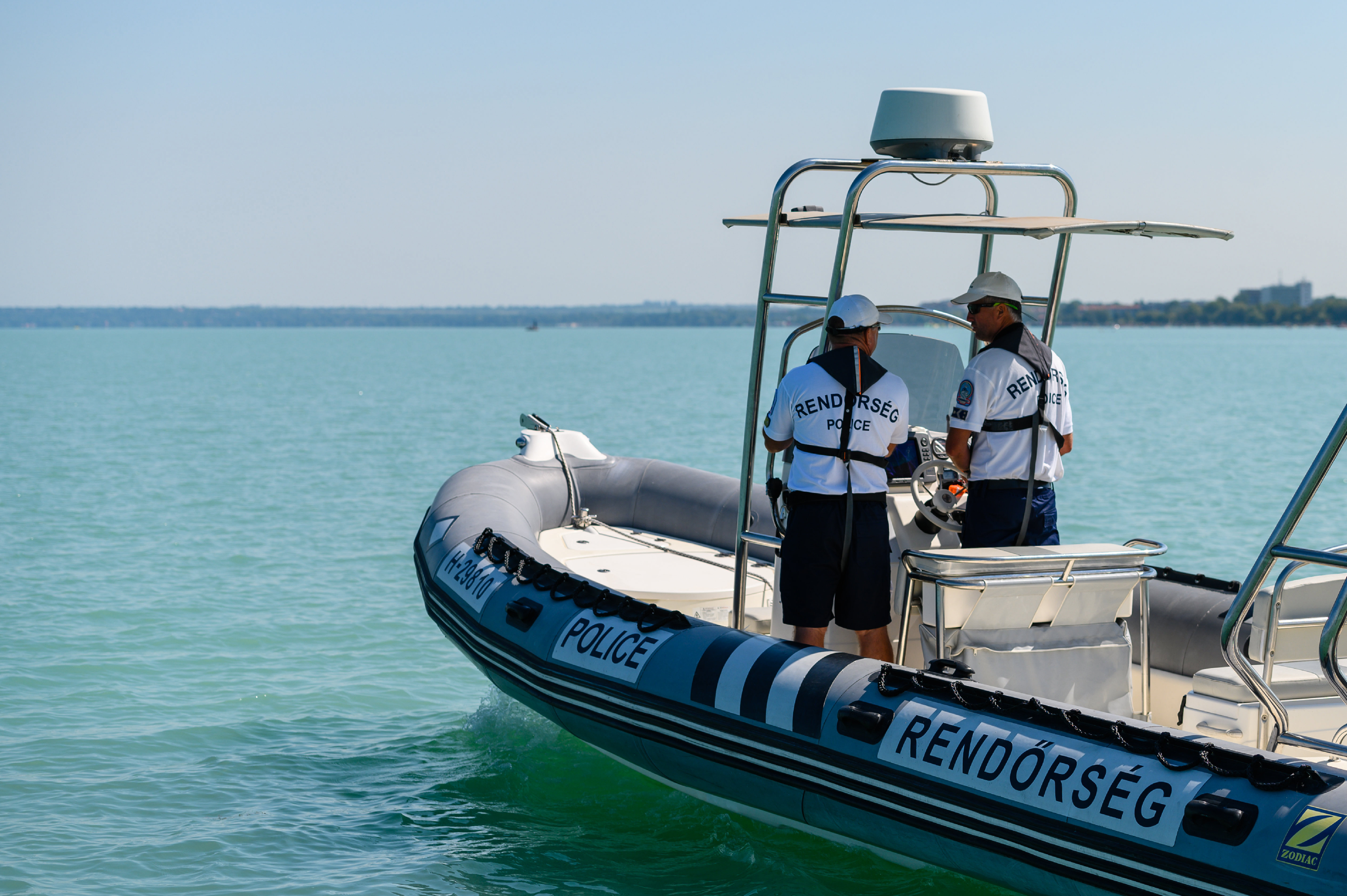 A Balatonból és a Dunából is mentettek a rendőrök
