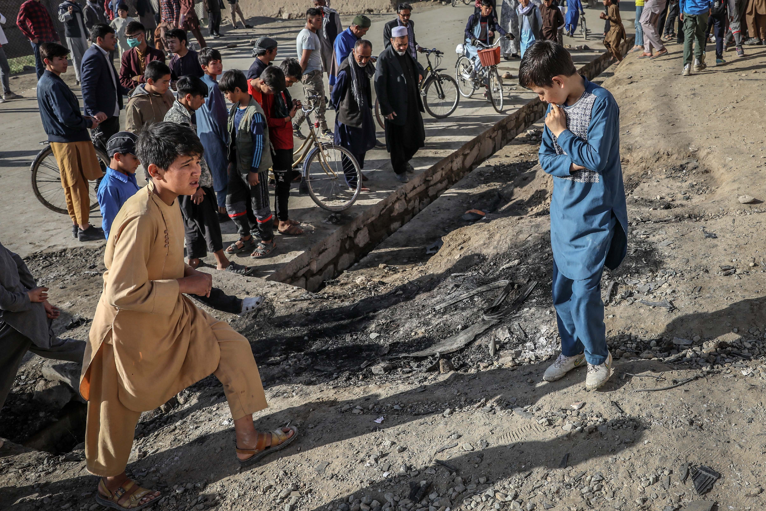 Egyetemi oktatókat szállító buszt robbantottak fel Afganisztánban
