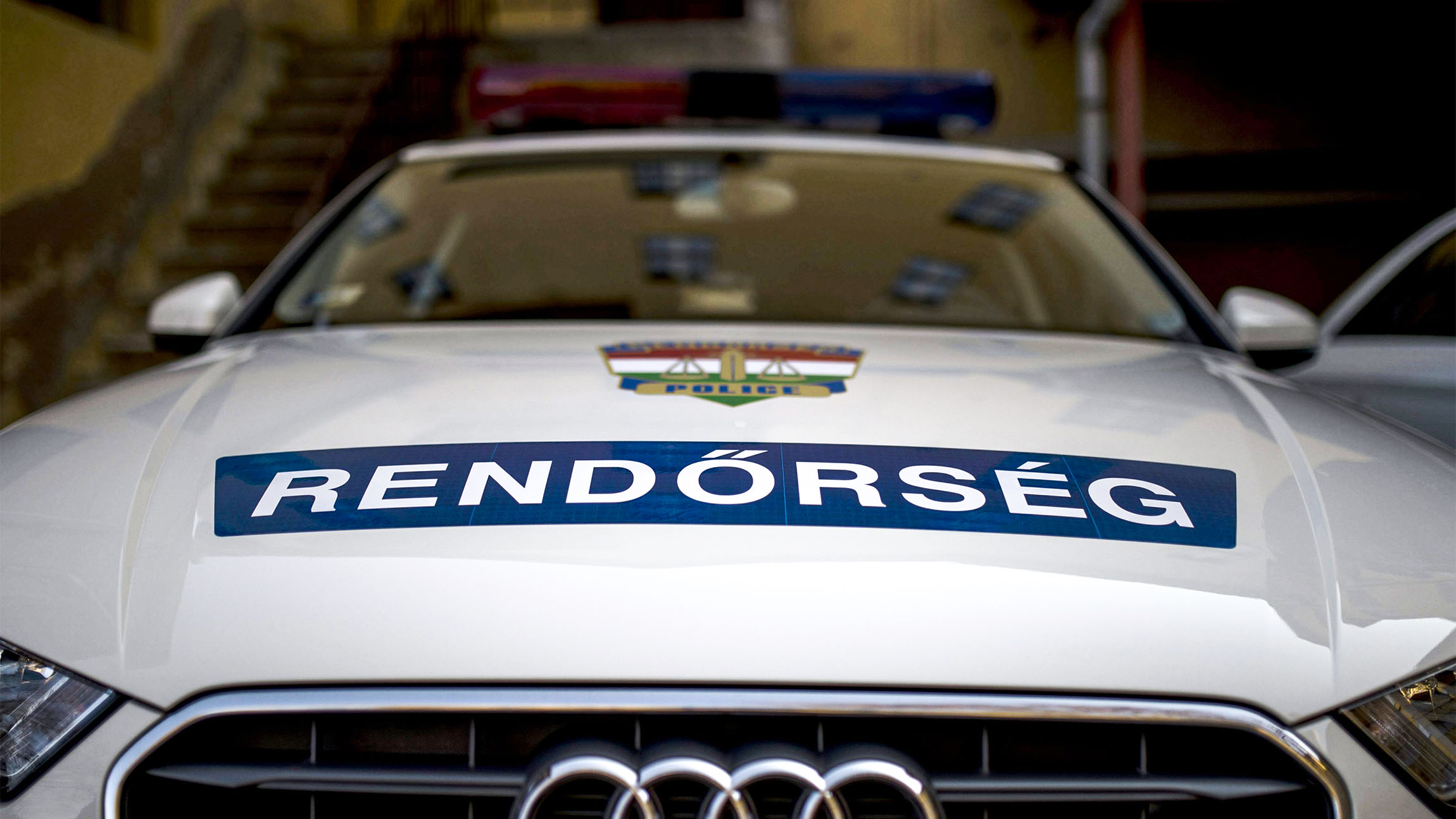 A rendőrség saját garázsából lopták el a rendőrautót Egerben