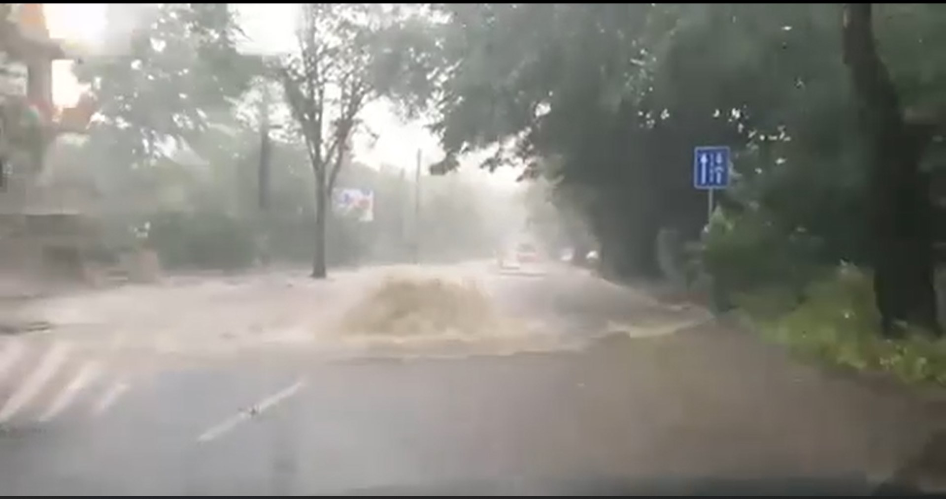 Durva videót osztott meg a második kerületi polgármester a viharkárokról