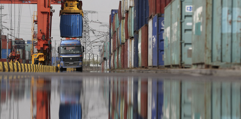 Megtízszereződtek a szállítási költségek, ez már a globális kereskedelem vége?