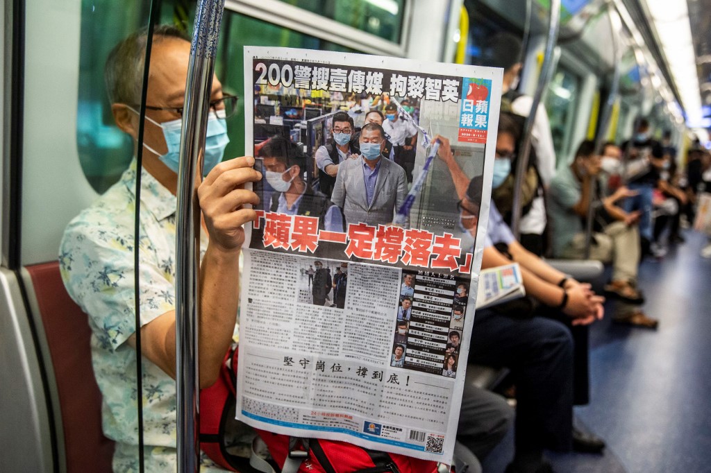 A kínai kormány napokon belül elnémítja Hongkong demokráciapárti lapját