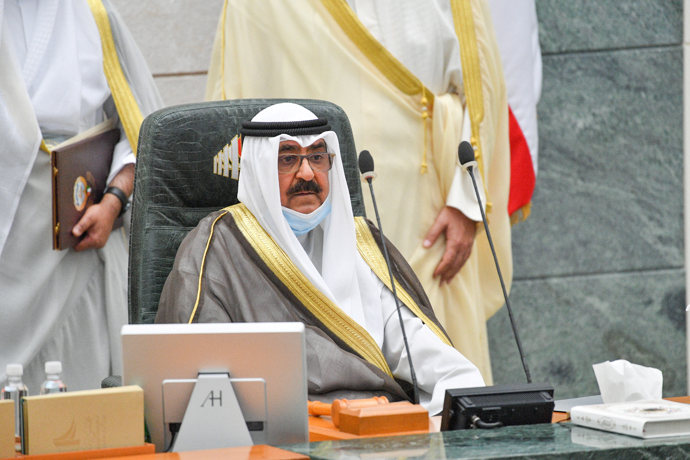 A trónörökös feloszlatta a parlamentet Kuvaitban