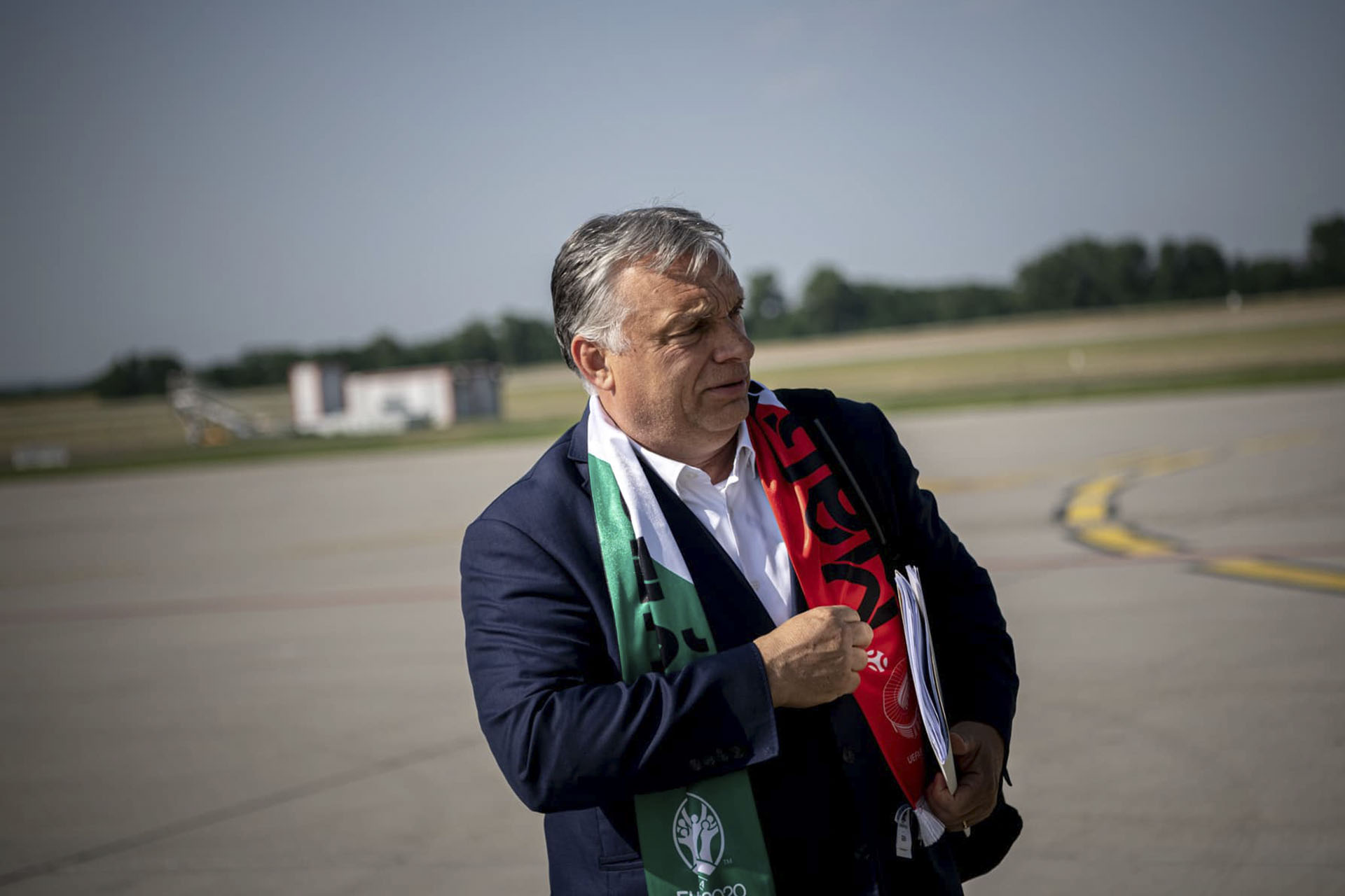 „Jó reggelt fiatalok!” – mondta minisztereinek Orbán az év első kormányülésén