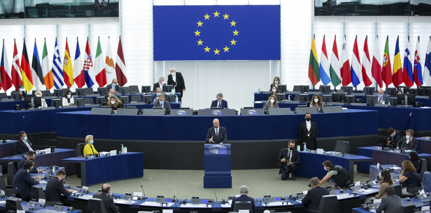 Népszava: feltételes megegyezés született Brüsszelben az EU-s pénzek kifizetéséről