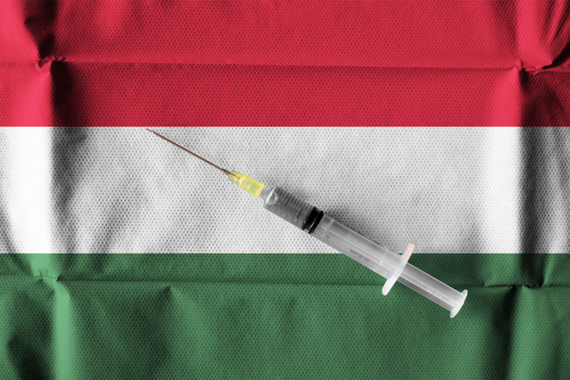 Koronavírus: a negyedik hullámra sem lesz magyar vakcina