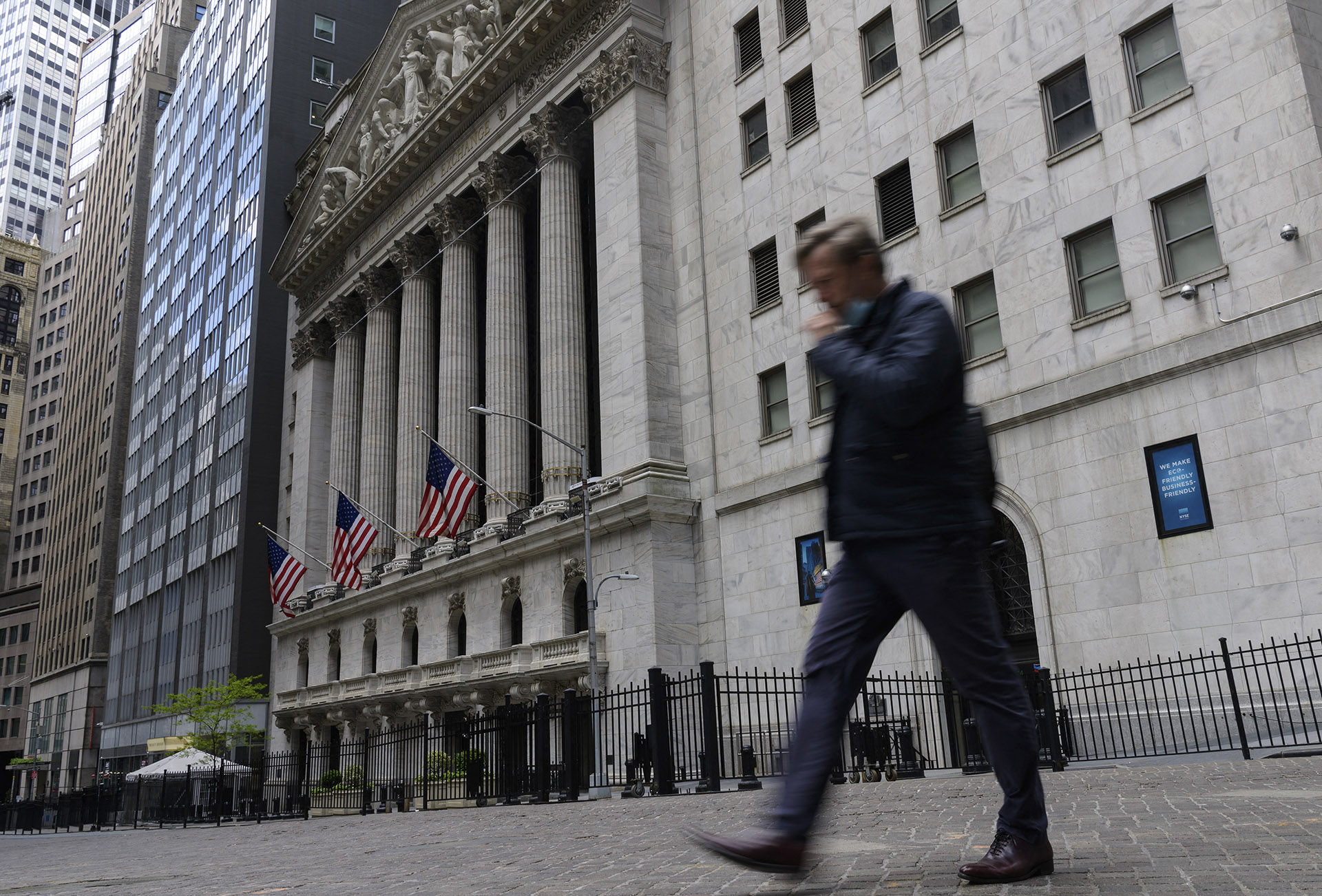 Sosem látott magasságokban a Wall Street-i fizetések