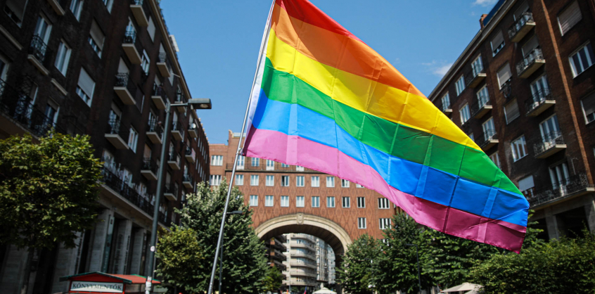 Nyolc hónap felfüggesztett börtönt kapott a leszbikus párt inzultáló férfi