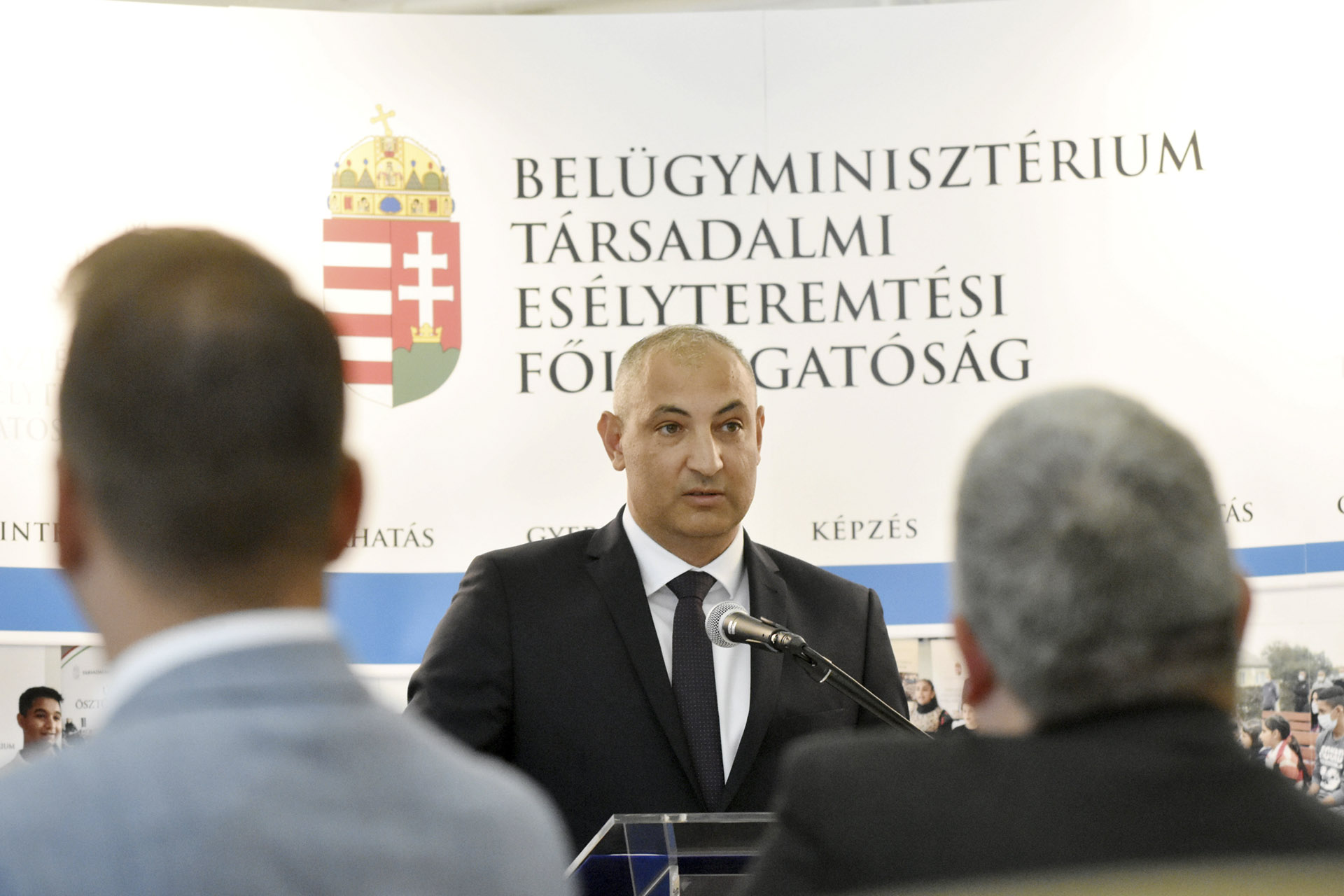 Romaügyi kormánybiztost nevezett ki Orbán Viktor