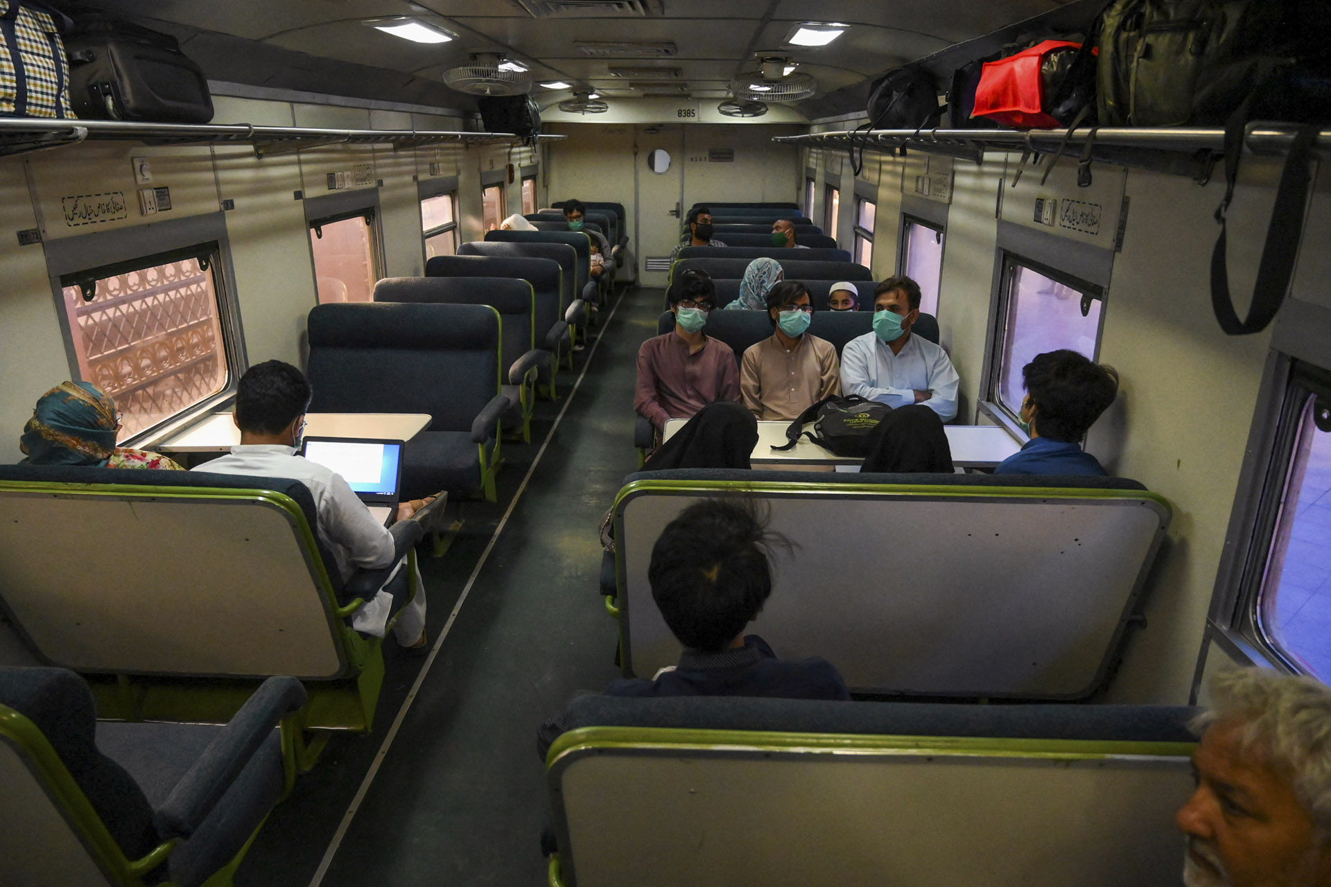 Októbertől nem vonatozhat Pakisztánban, aki nincs beoltva
