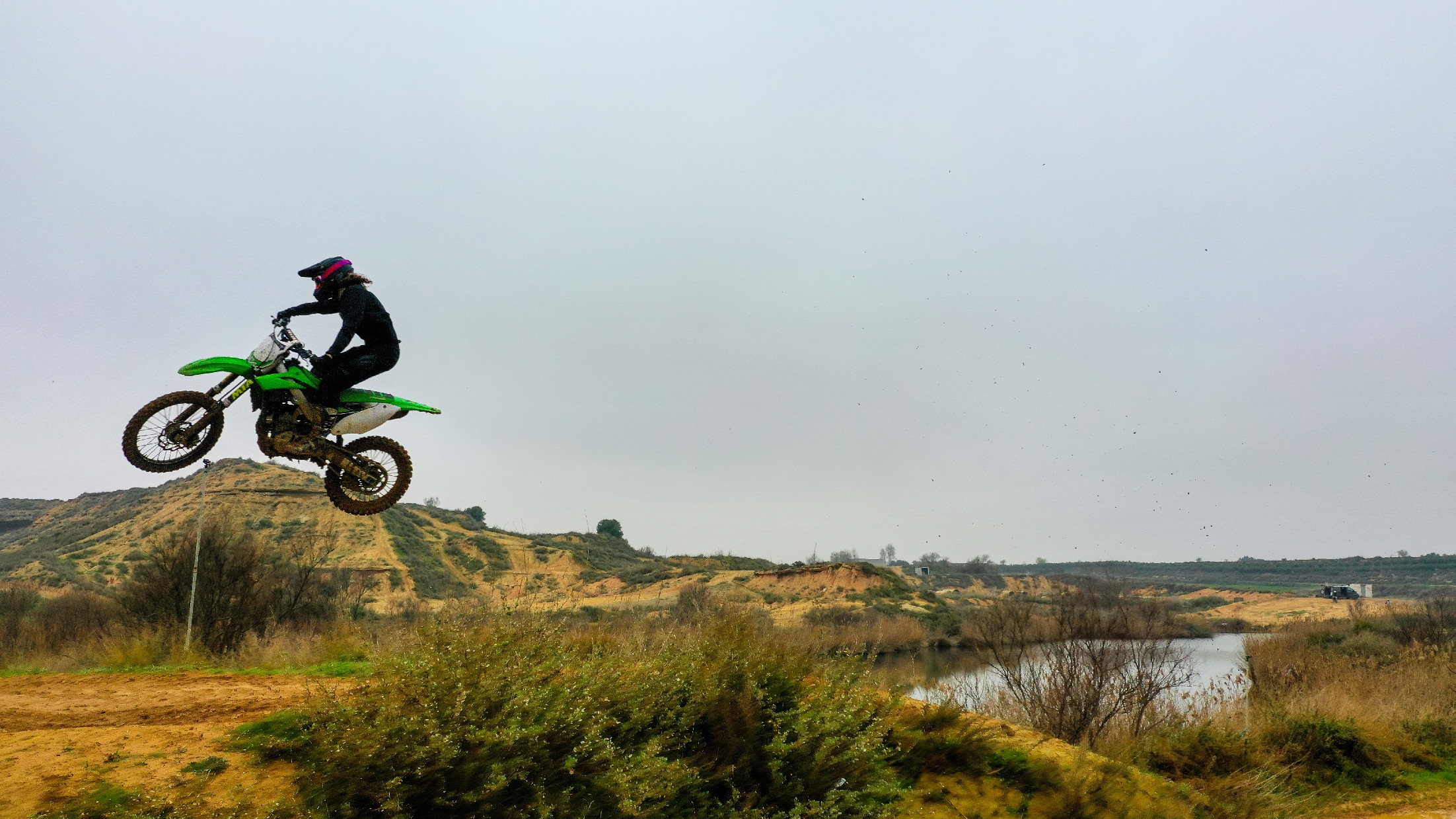 Nézők közé hajtott a motocross versenyző, egy ember meghalt