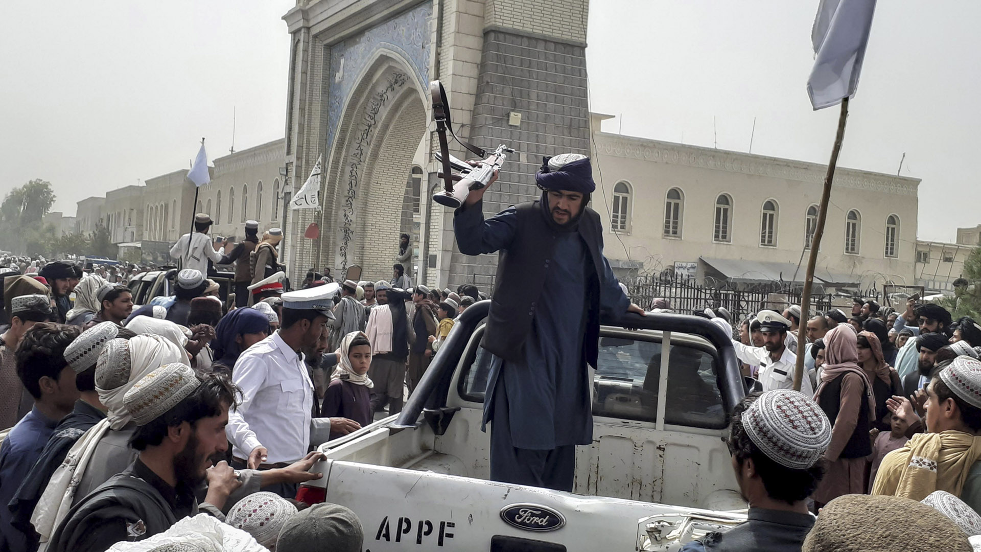 Először jelent meg a tálibok rejtélyes vezetője a nyilvánosság előtt
