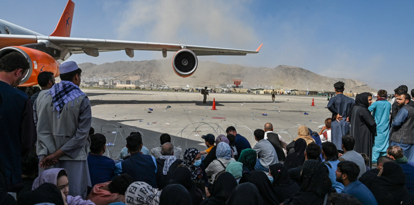 Vérontás a kabuli reptéren, sokan meghaltak