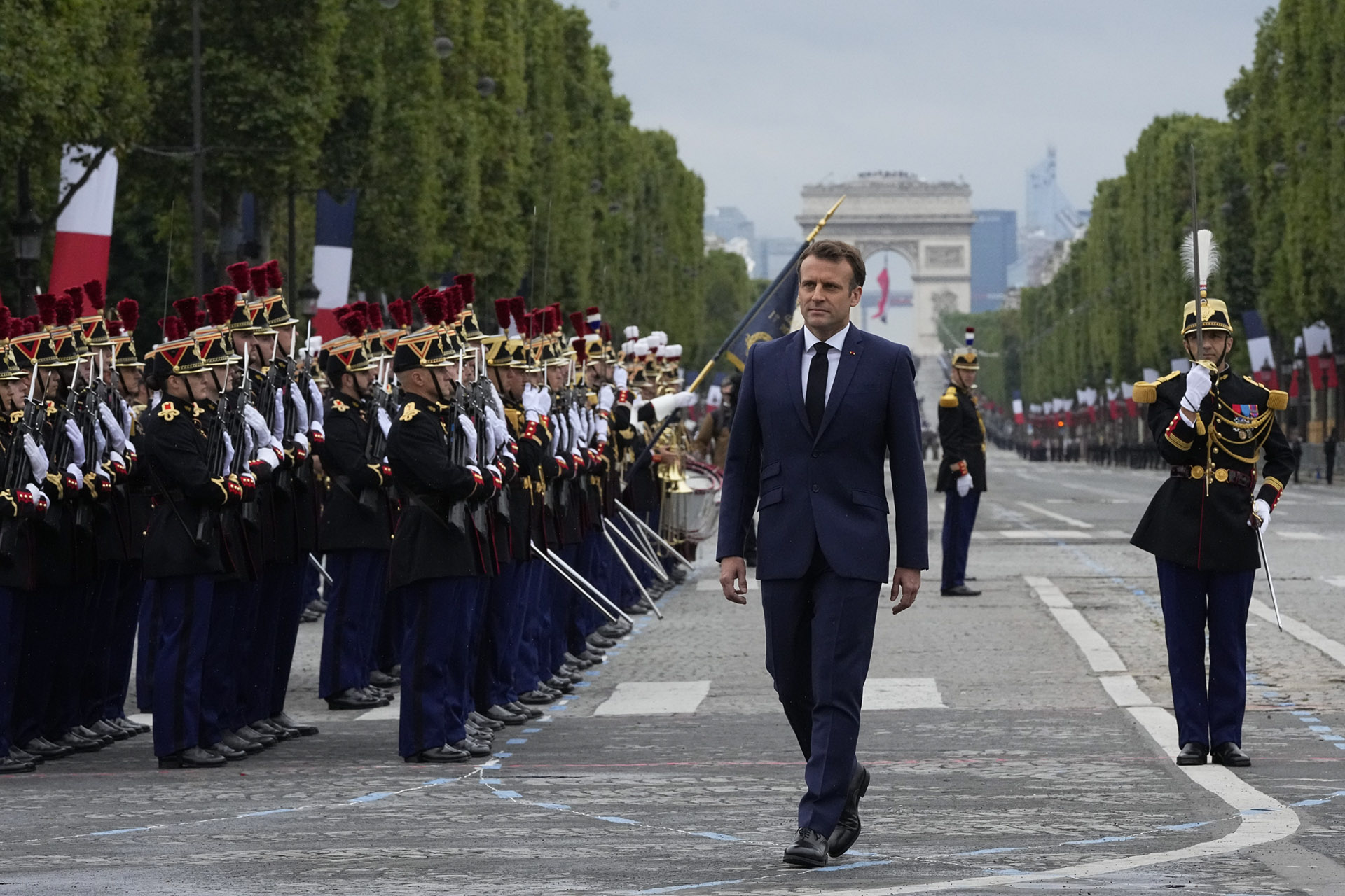 Macron nem váltja le eddigi miniszterelnökét