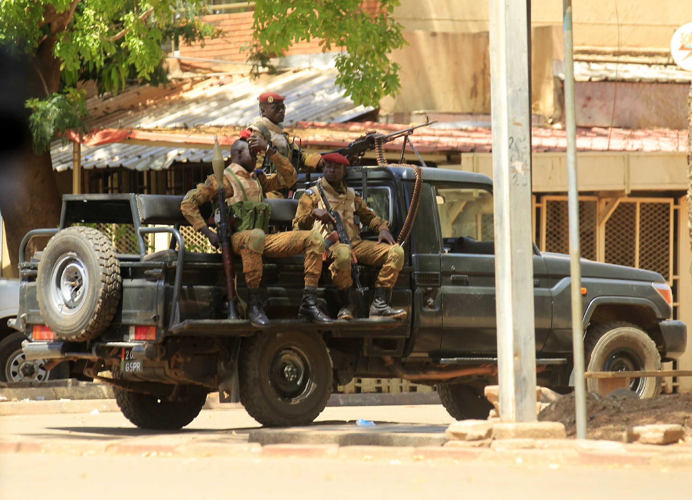 Több tucatnyi embert gyilkoltak meg Burkina Fasóban 