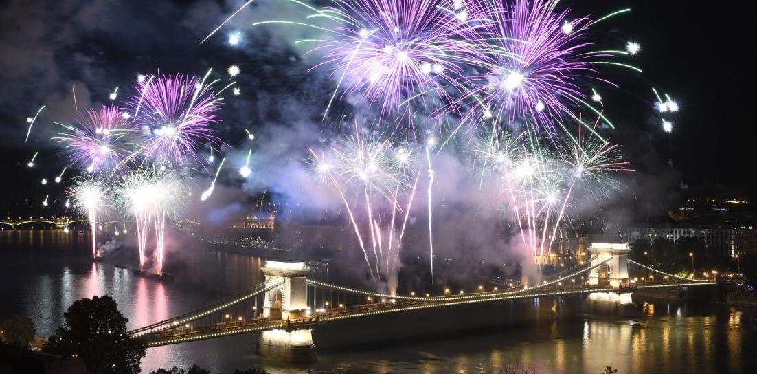 „Senki nem szeretne most tűzijátékot” – Újabb városok lesznek csendesek augusztus 20-án