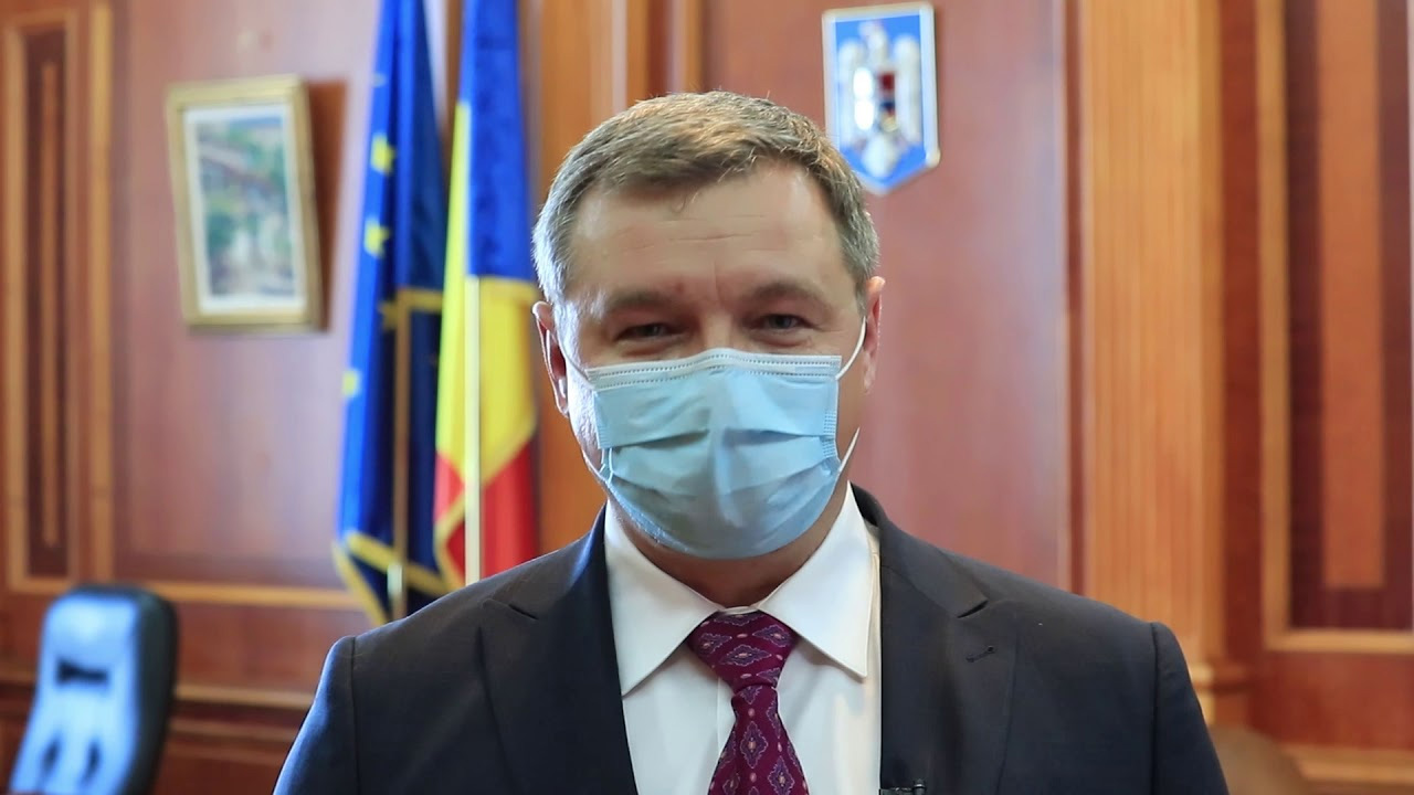 Sajtótájékoztatón aludt el a miniszter