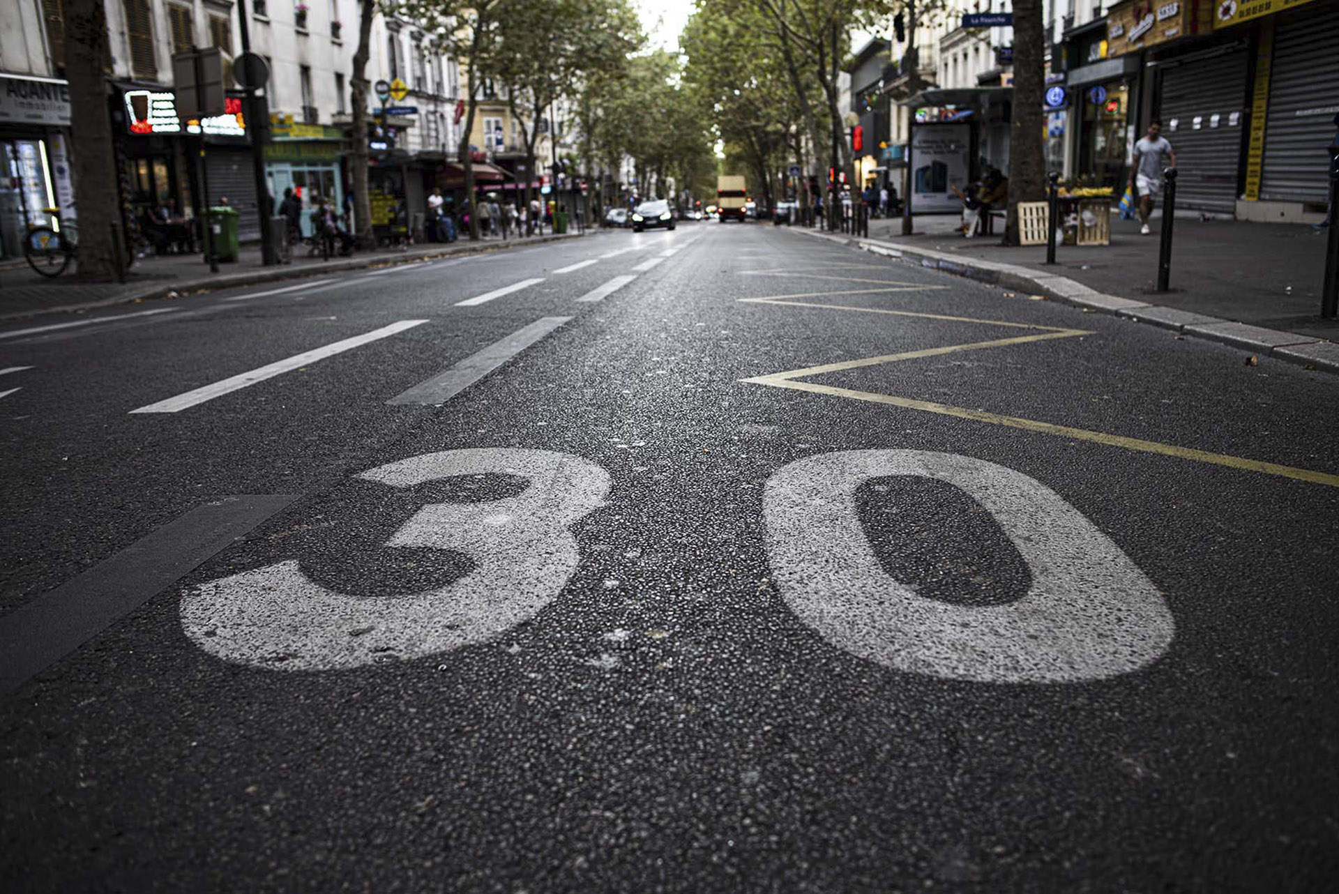 Bevezették Párizsban a 30 km/h-s maximális sebességet