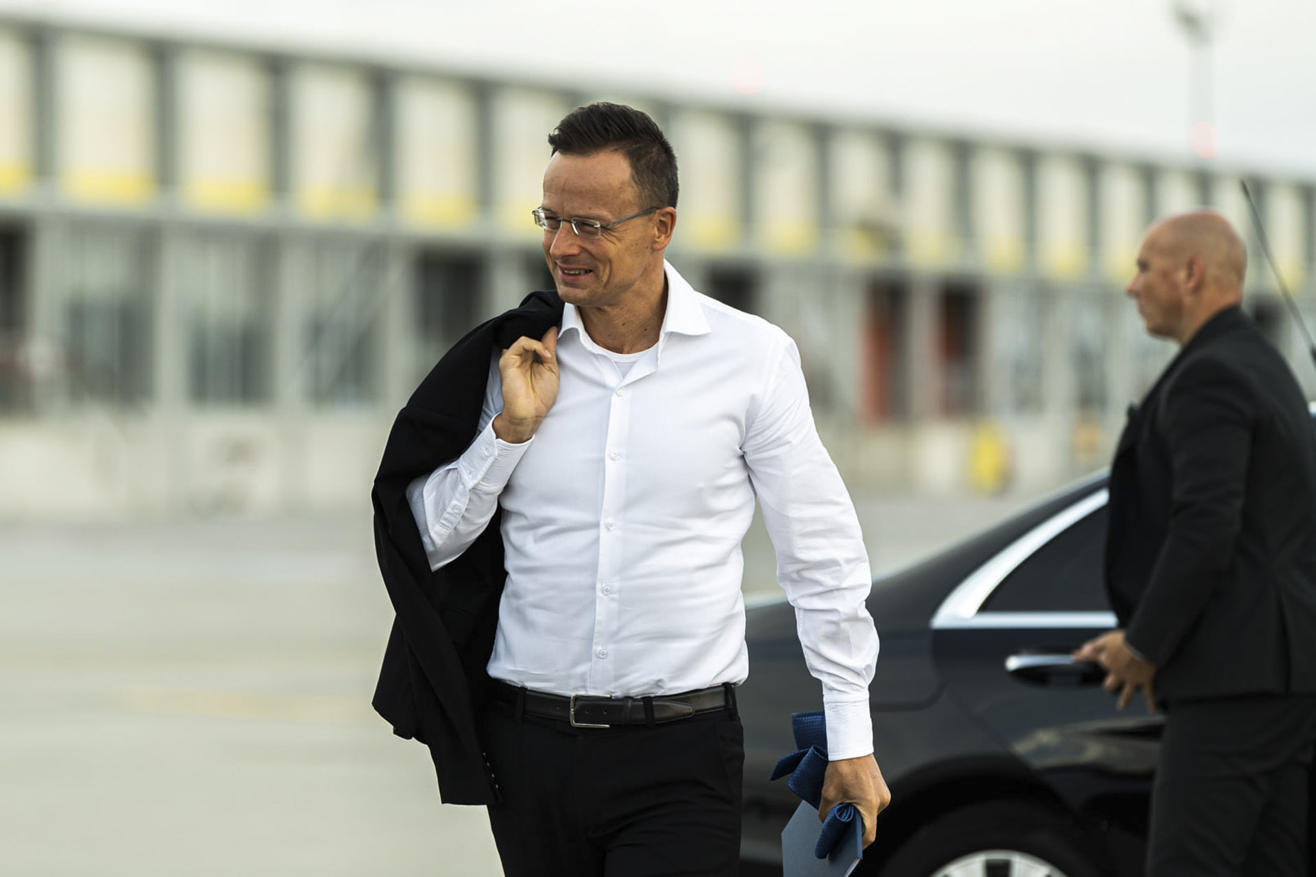 Szijjártó Péter: A koronavírus-járvány és a migráció ördögi kört alkot