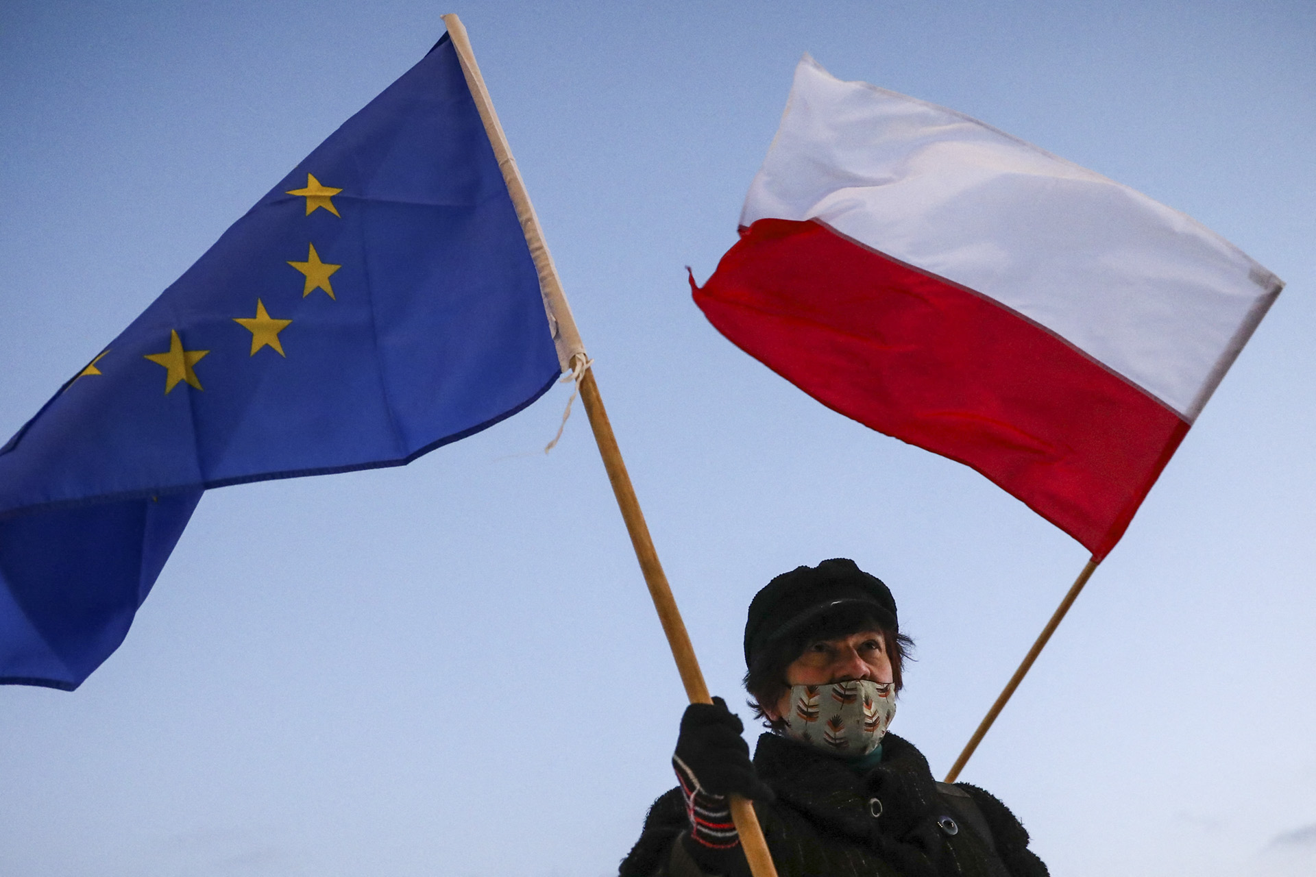 Az Európai Bizottság megbírságolná a lengyeleket