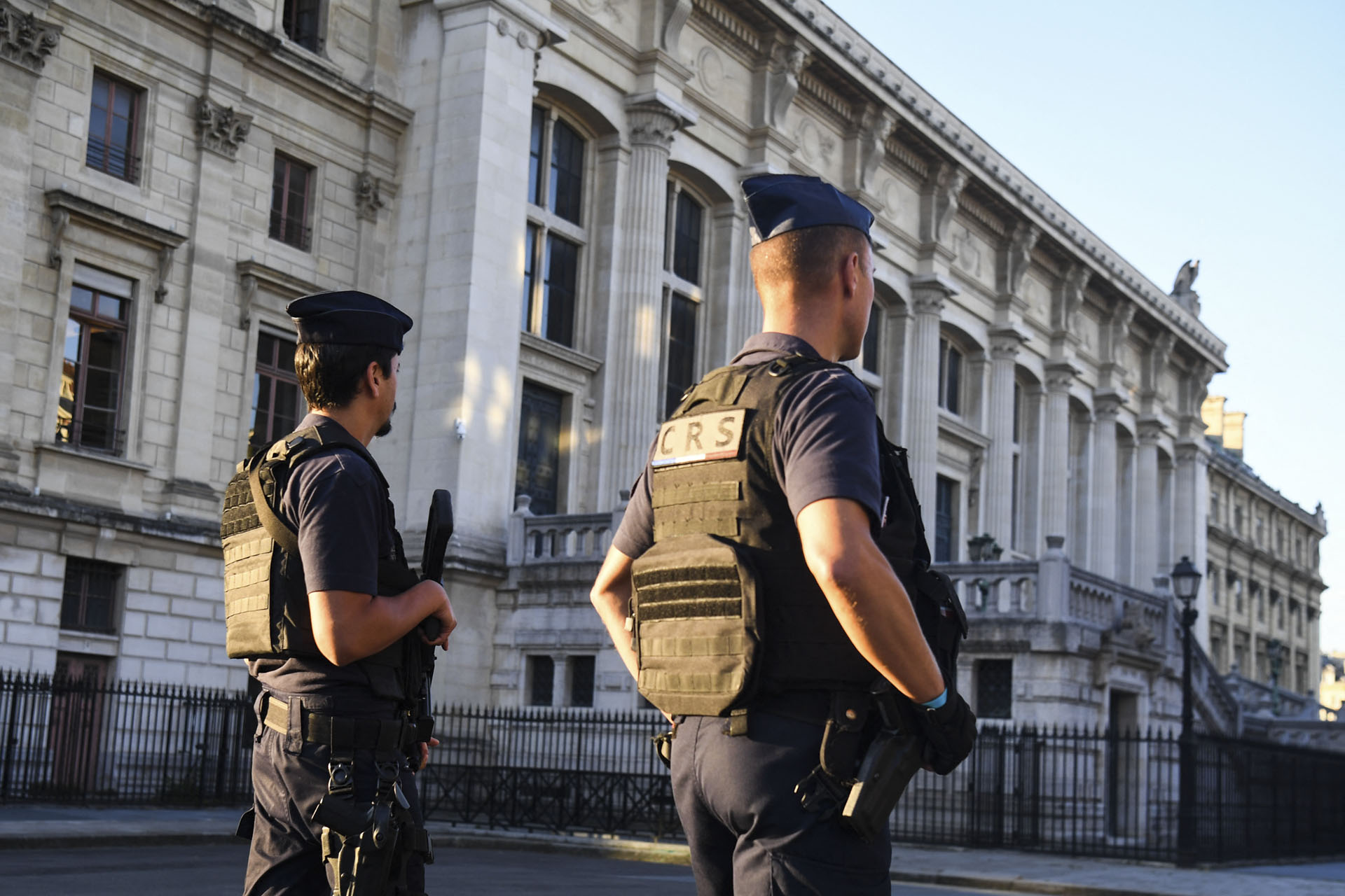 Párizsi merénylet: megkezdődött a per