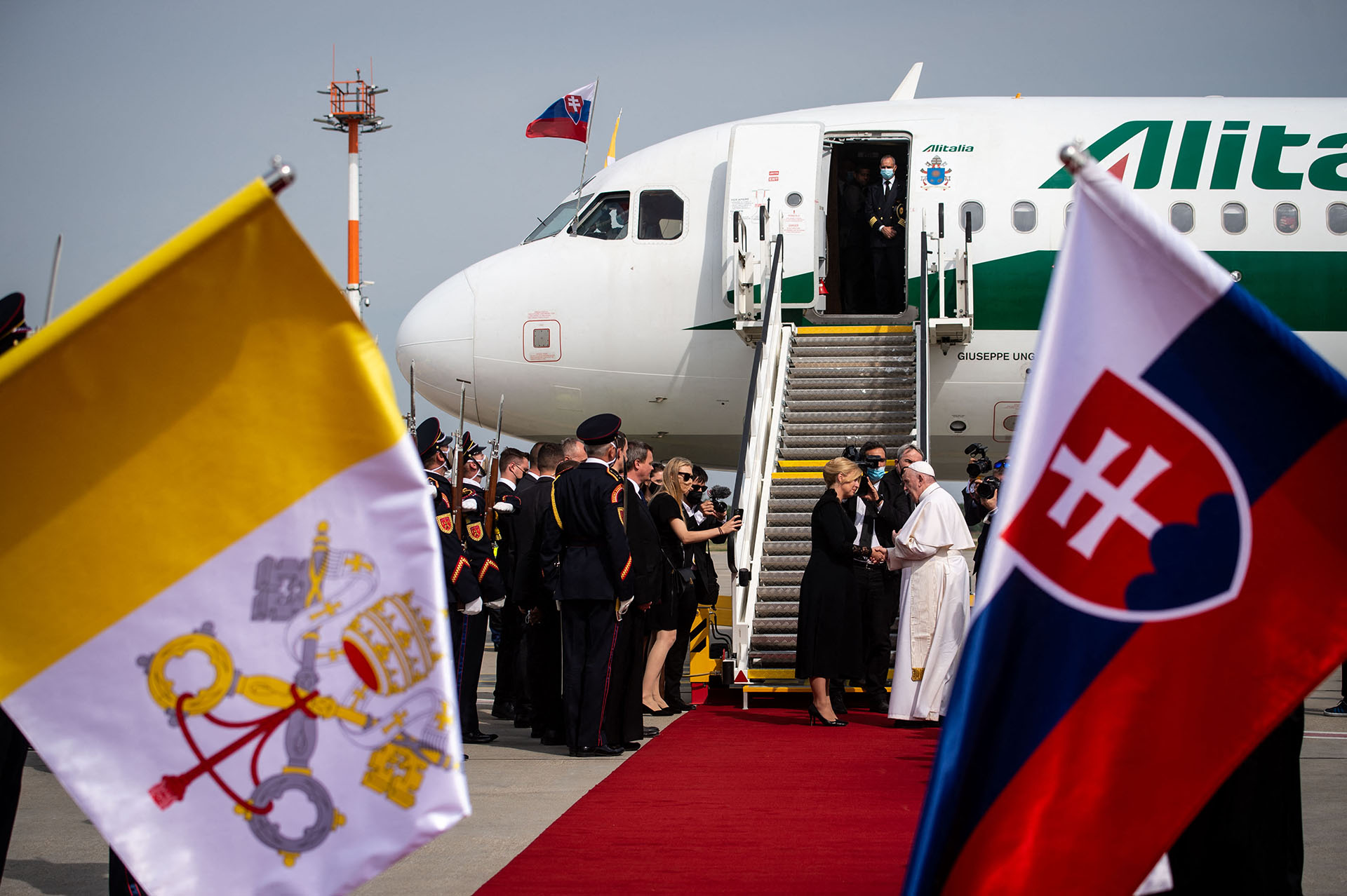 Véget ért Ferenc pápa négynapos szlovákiai látogatása