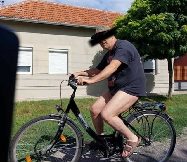 Biciklis szatírt fotóztak Törökszentmiklóson