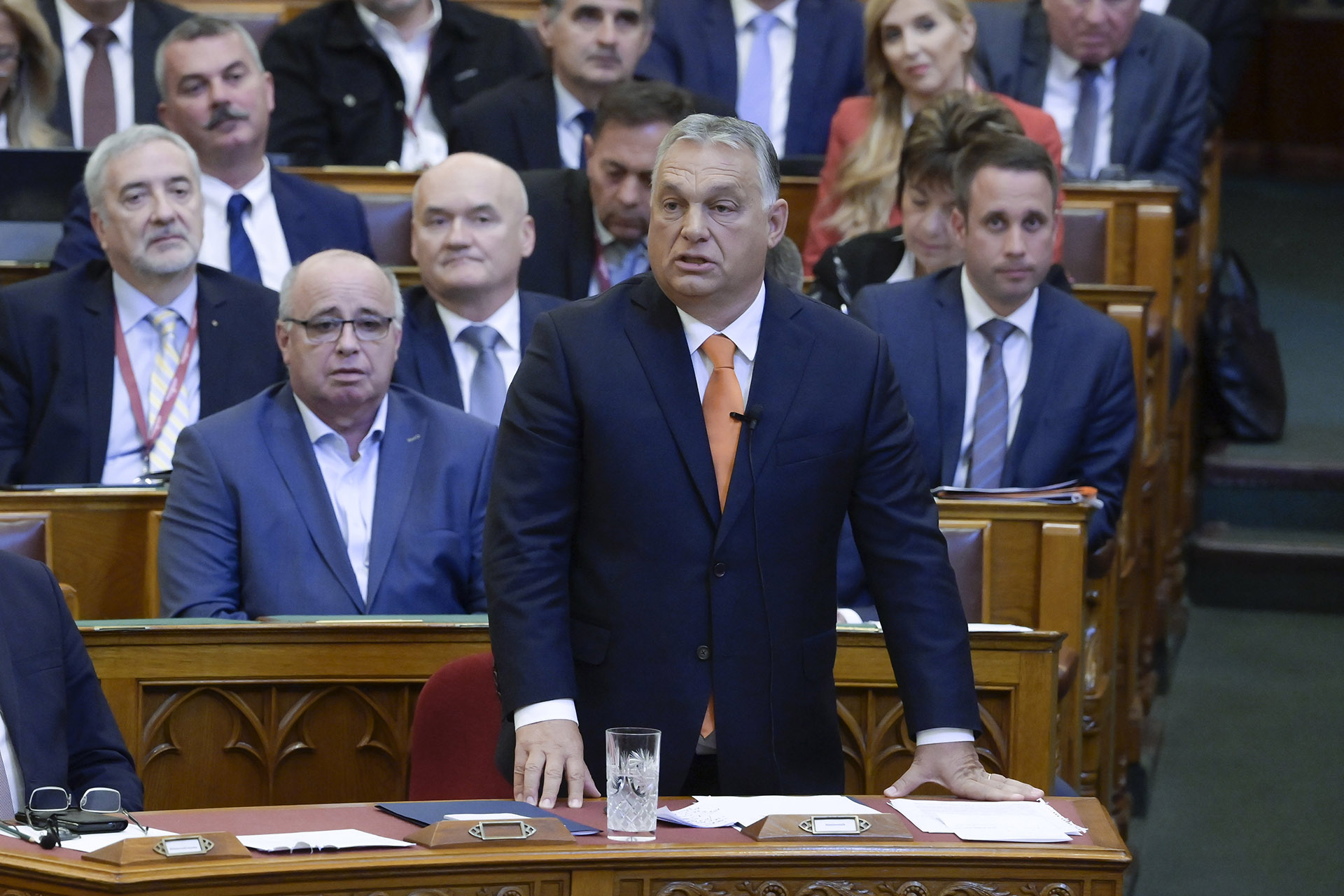 Orbán Viktor gratulált a Jobbiknak a Parlamentben, és Horn Gyulát is felemlegette