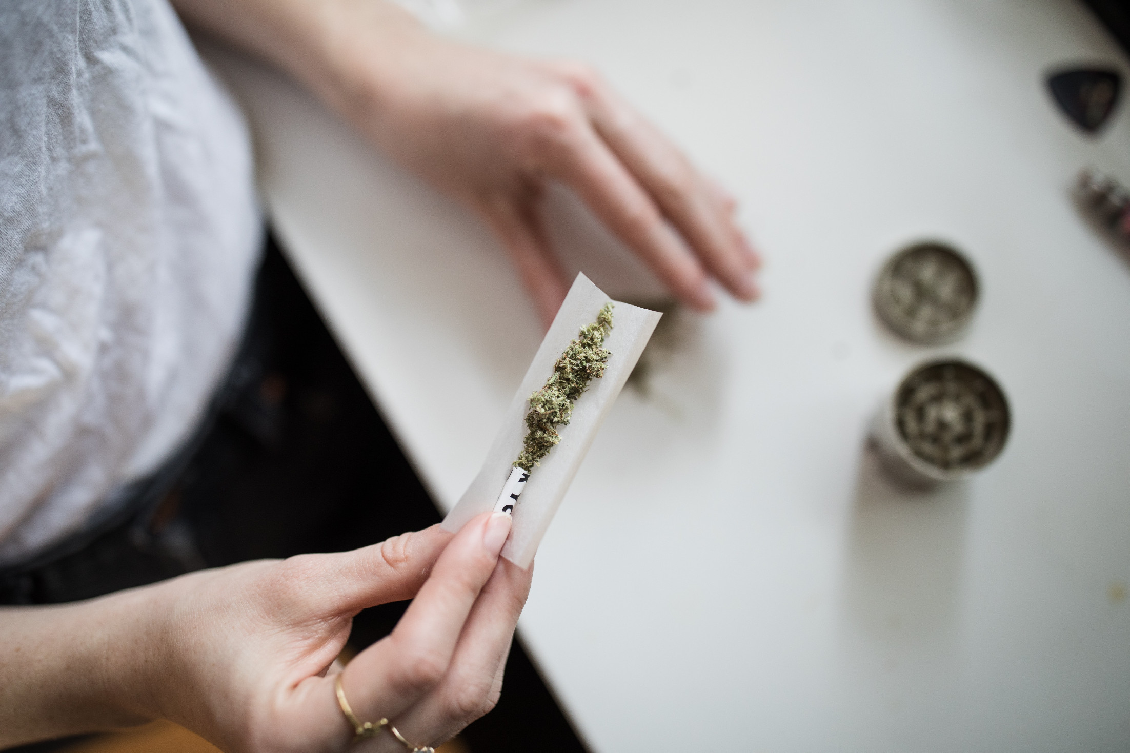 Kutatás: bizonyos kannabisvegyületek megelőzhetik a koronavírus-fertőzést