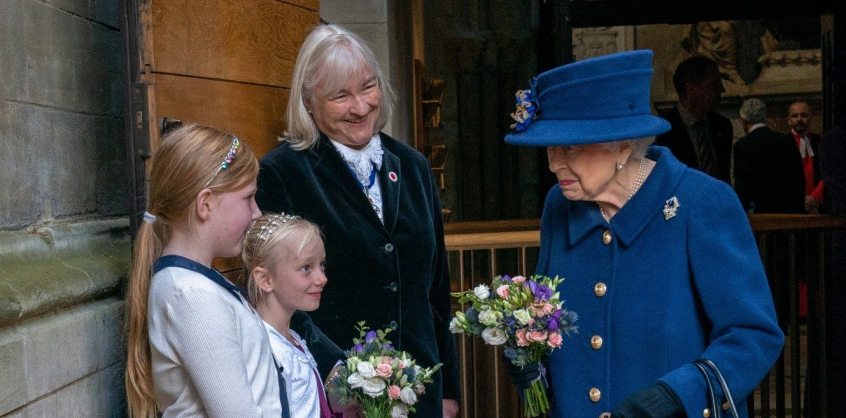 II. Erzsébet királynő egyre rosszabbul van – fotók