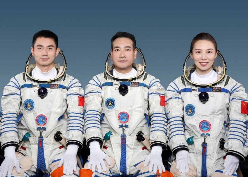 Megérkezett új űrállomására a három kínai asztronauta