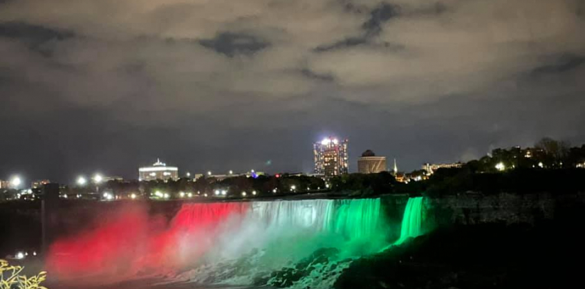 Magyar nemzeti színekbe borult a Niagara-vízesés 